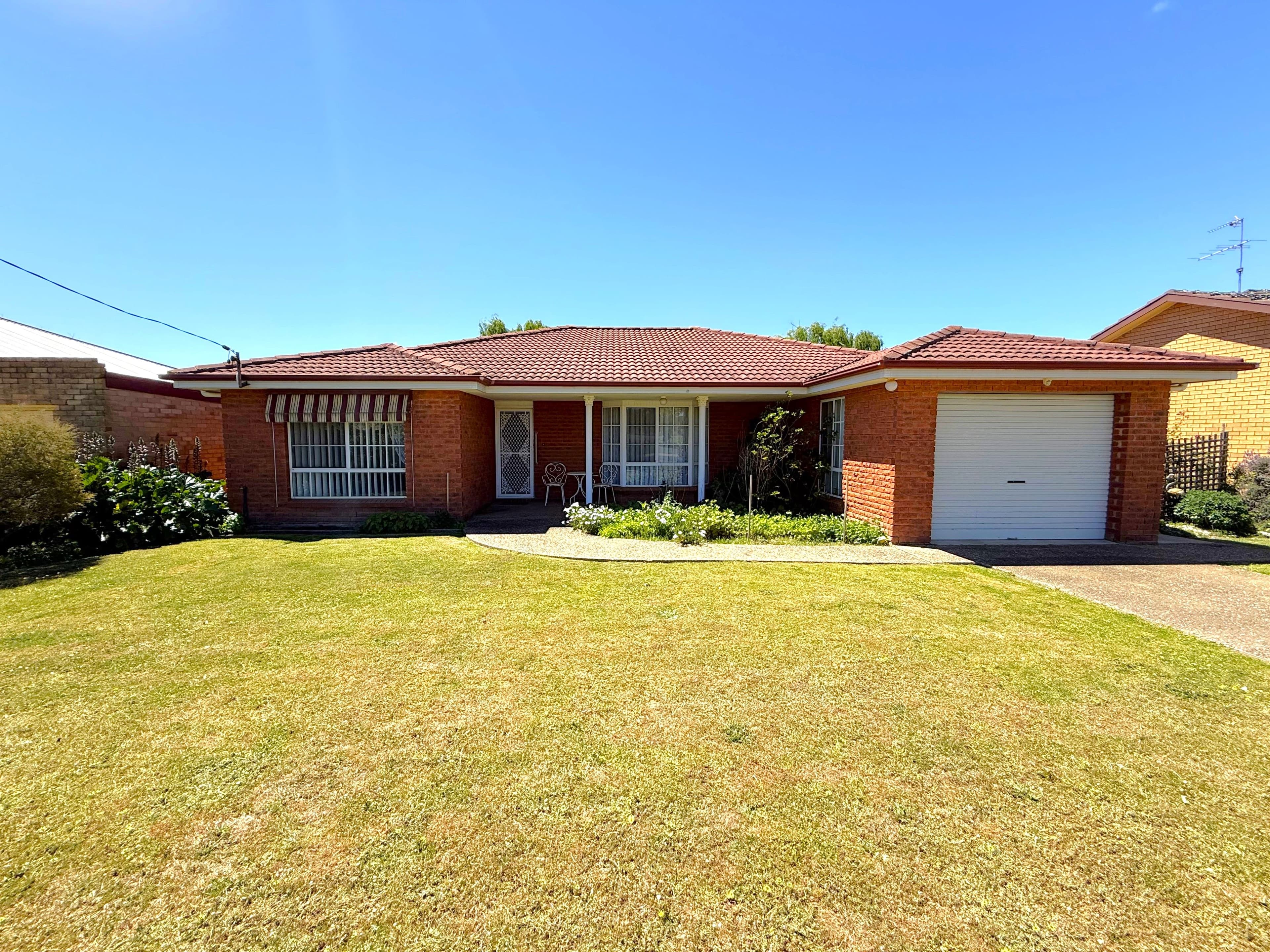 21 Trafalgar Street, Young NSW 2594, Young - Image 1