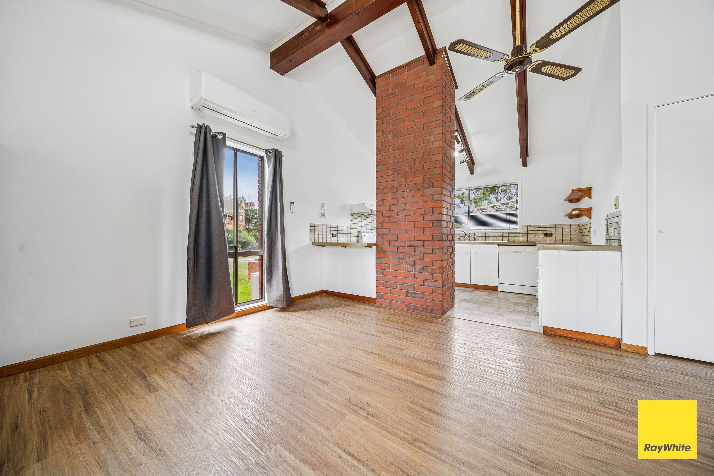 201 St Aidans Road, Kennington VIC 3550, Kennington - Thumbnail 4