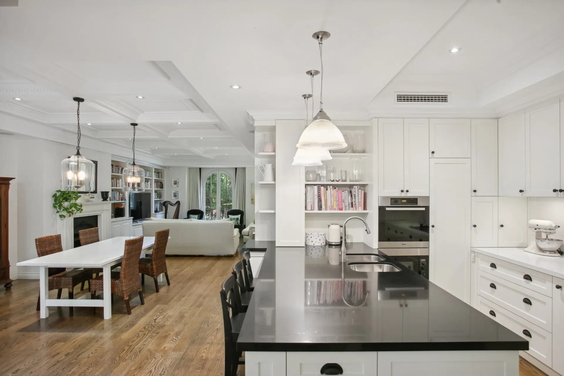 5/113 Forrest Street, Peppermint Grove., Peppermint Grove - Thumbnail 2