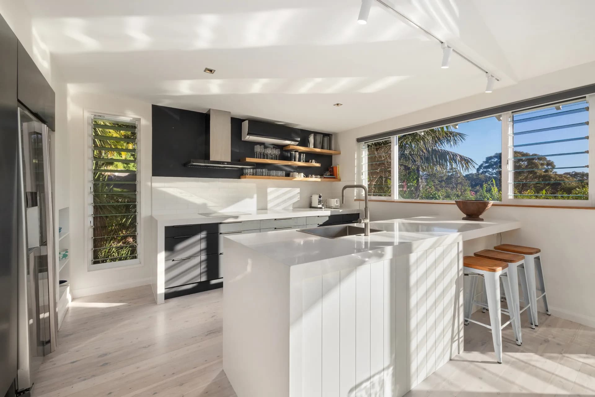 22 Wandeen Road, Clareville - Thumbnail 7