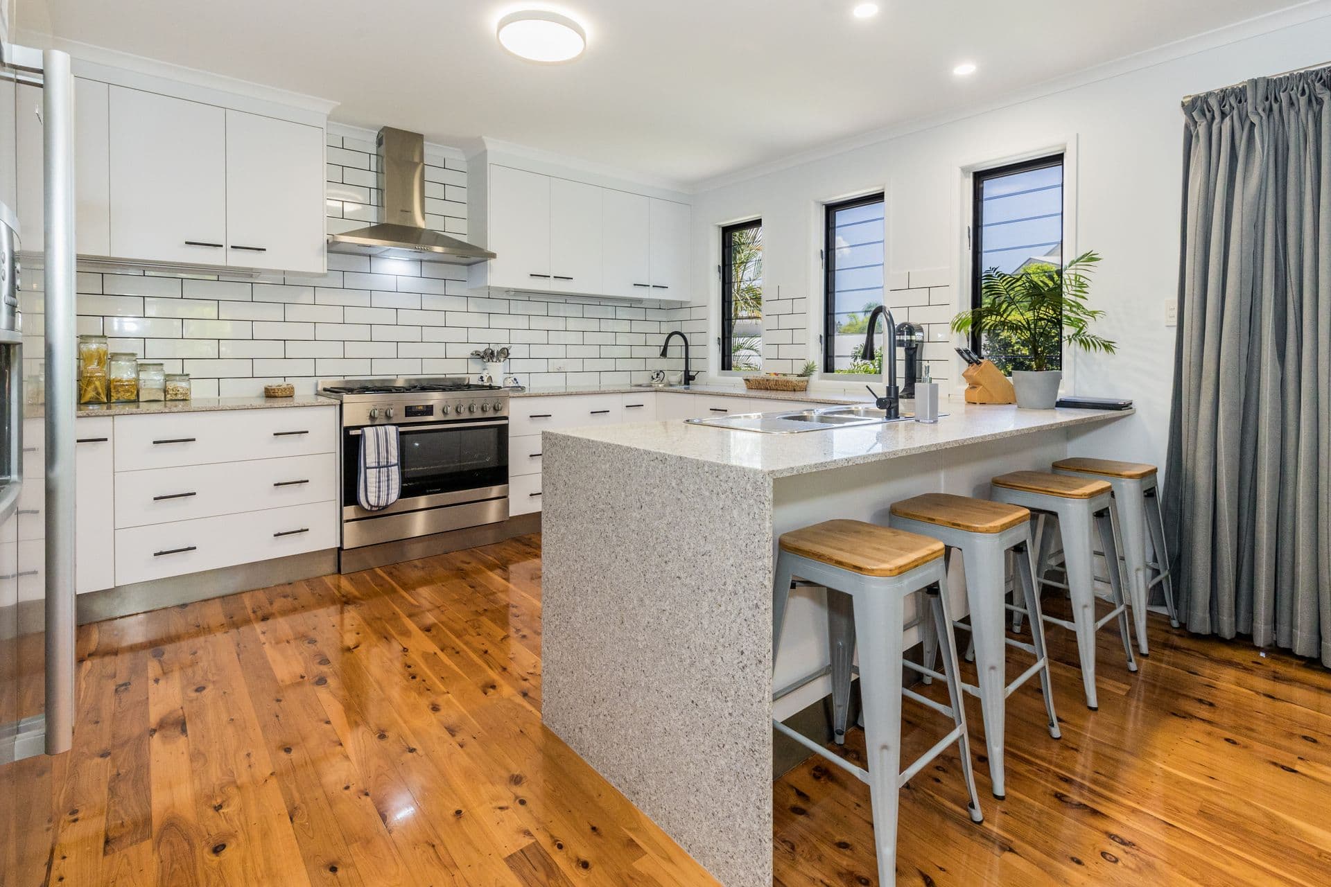 5 Coral Avenue, Agnes Water QLD 4677, Agnes Water - Thumbnail 3