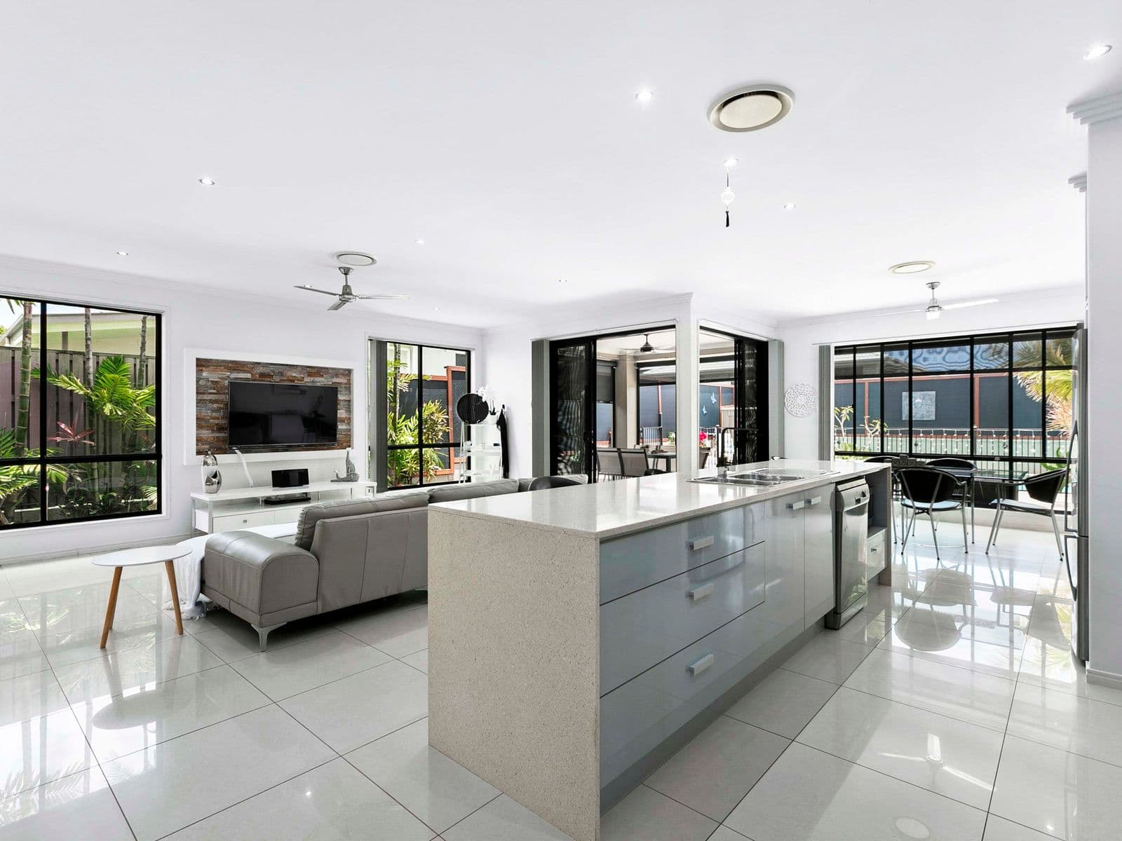 27 Bay Park Road, Wondunna - Thumbnail 7