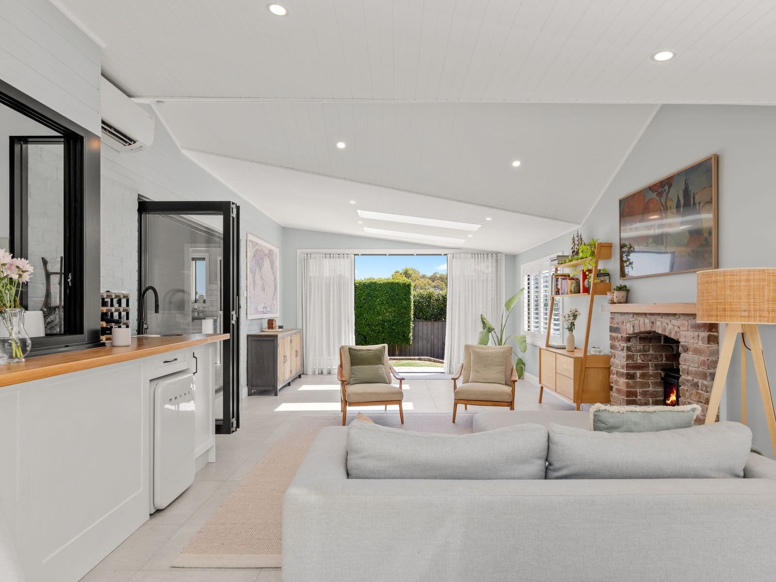 14 Elkhorn Place, Alfords Point - Thumbnail 6