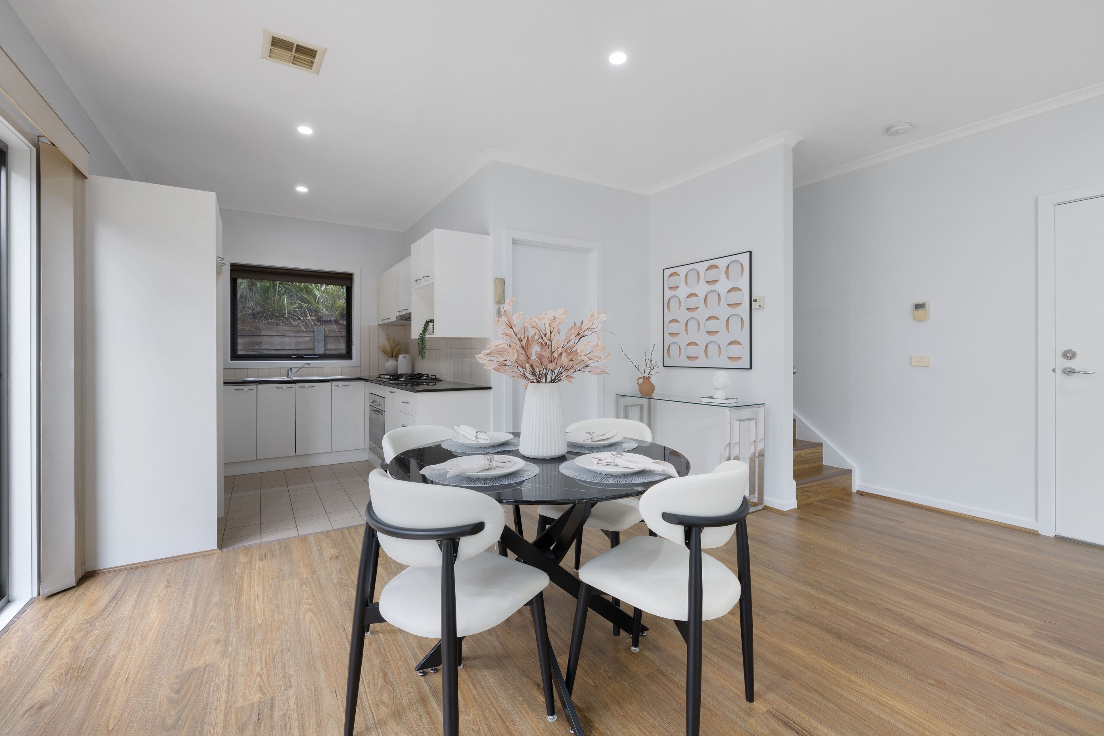 40 Highclere Avenue, Mount Waverley VIC 3149, Mount Waverley - Thumbnail 6