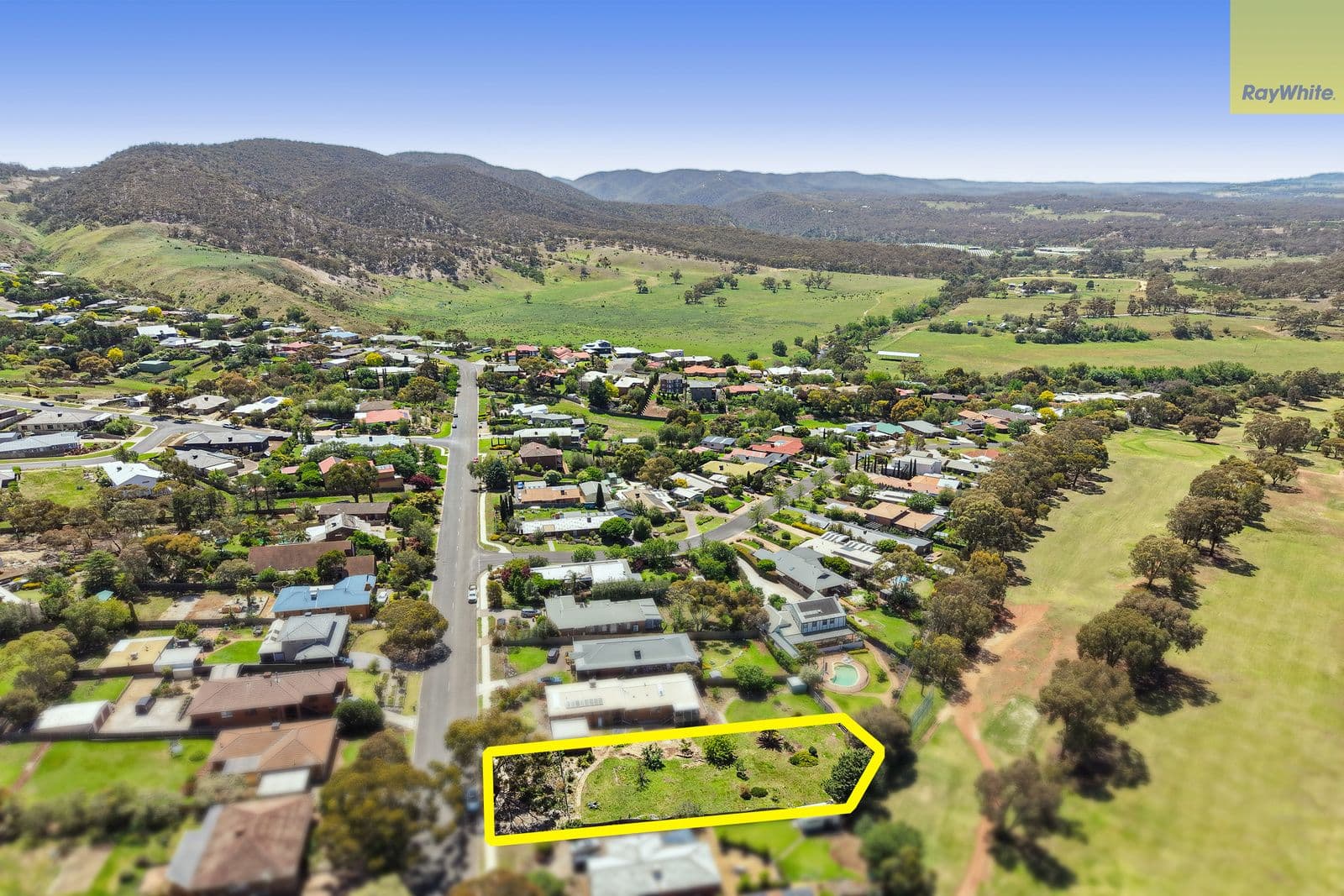24 Links Road, Darley VIC 3340, Darley - Thumbnail 3