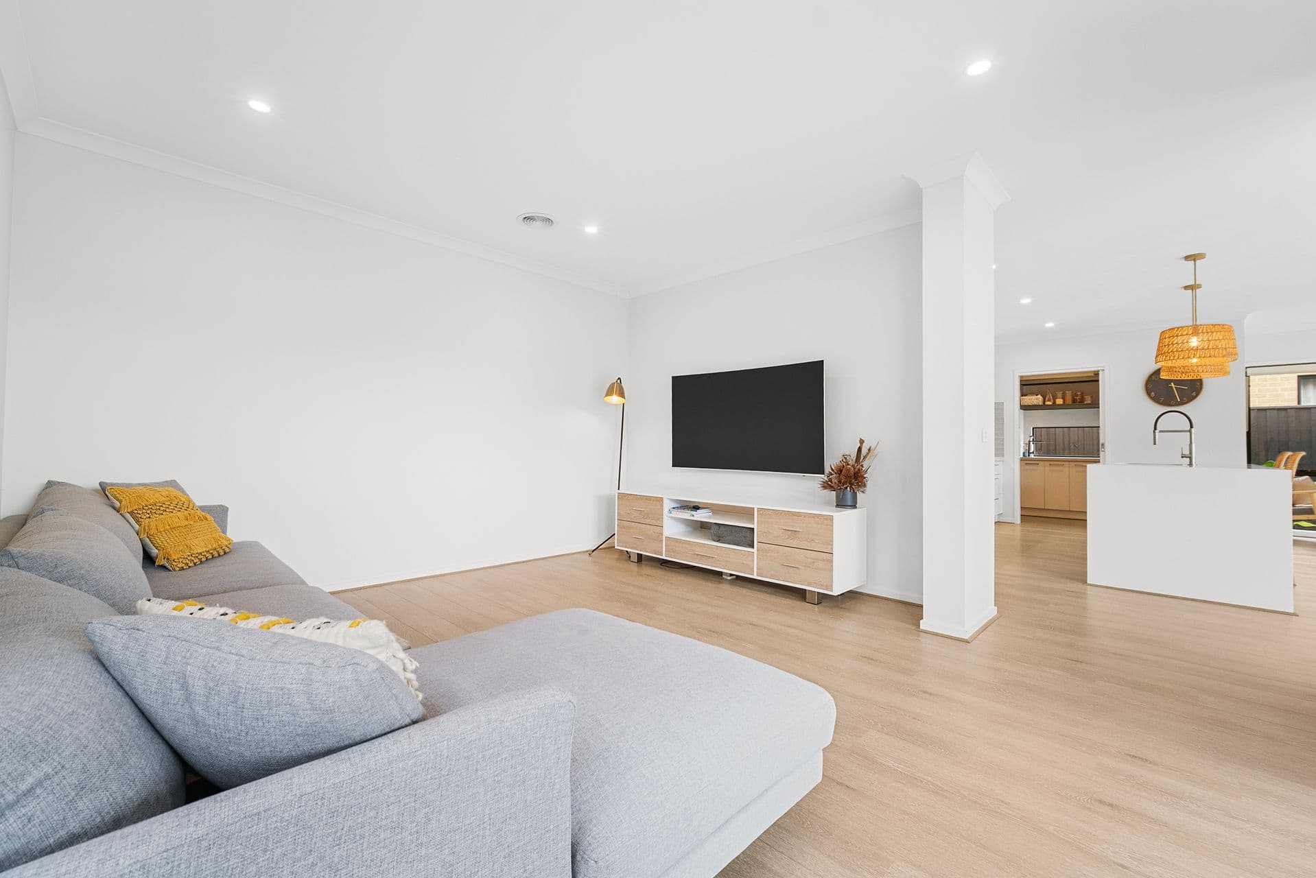 195 Brookwater Parade, Lyndhurst VIC 3975, Lyndhurst - Thumbnail 5