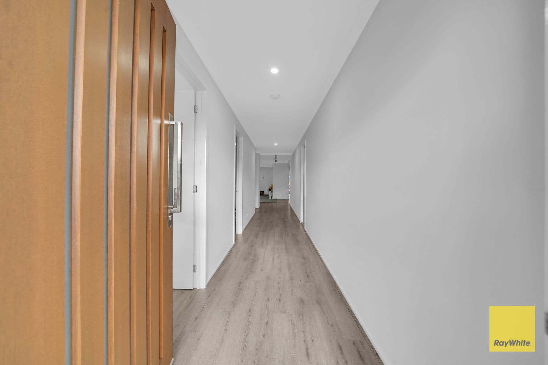 39 Litoria Drive, DEANSIDE VIC 3336, Deanside - Thumbnail 2
