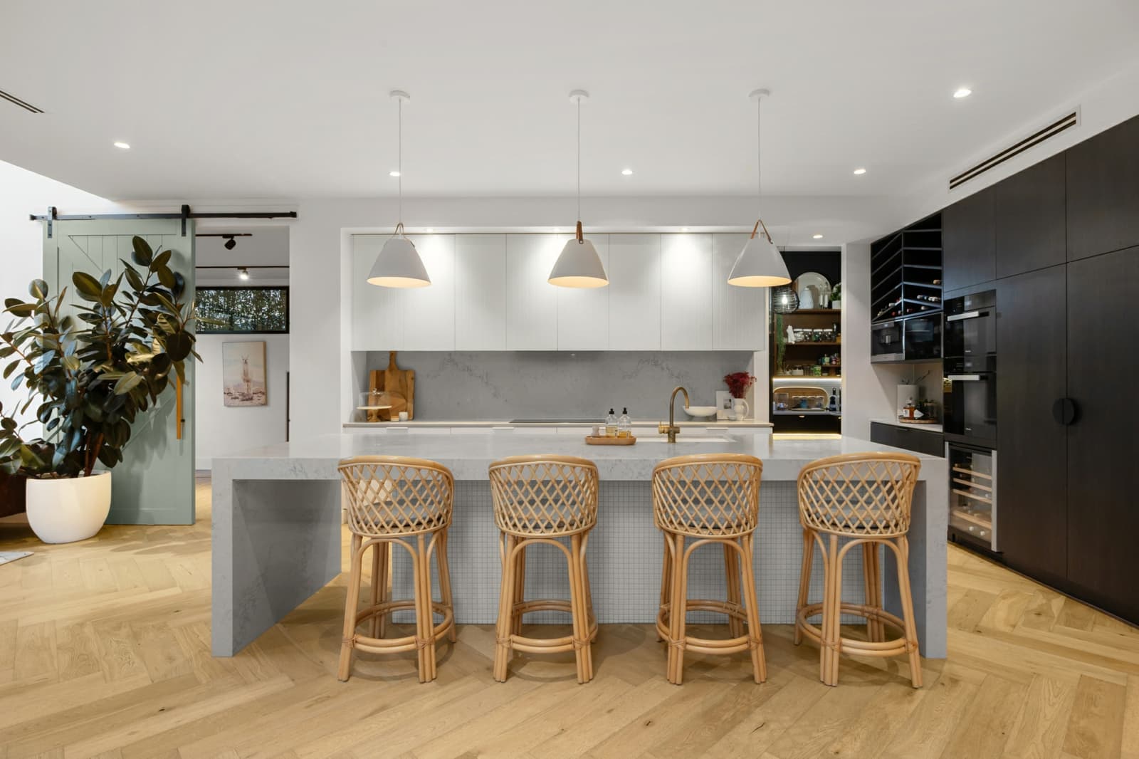 9 Gramatan Avenue, Beaumaris - Thumbnail 4