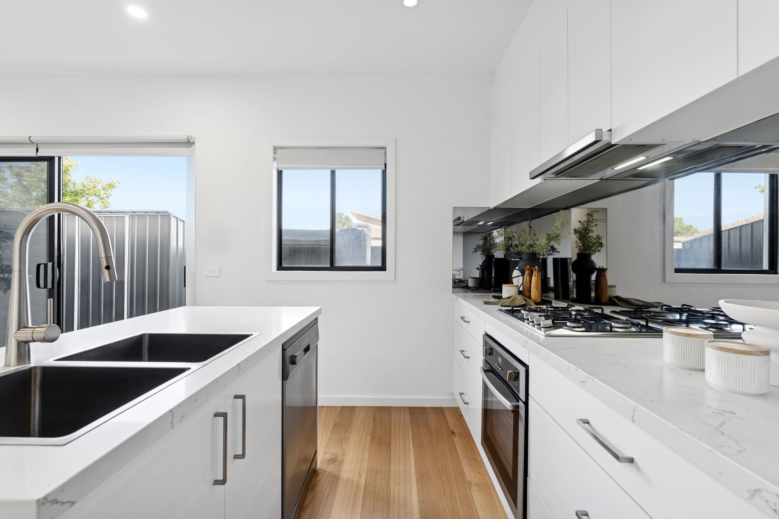 165 Rathcown Road, Reservoir VIC 3073, Reservoir - Thumbnail 5