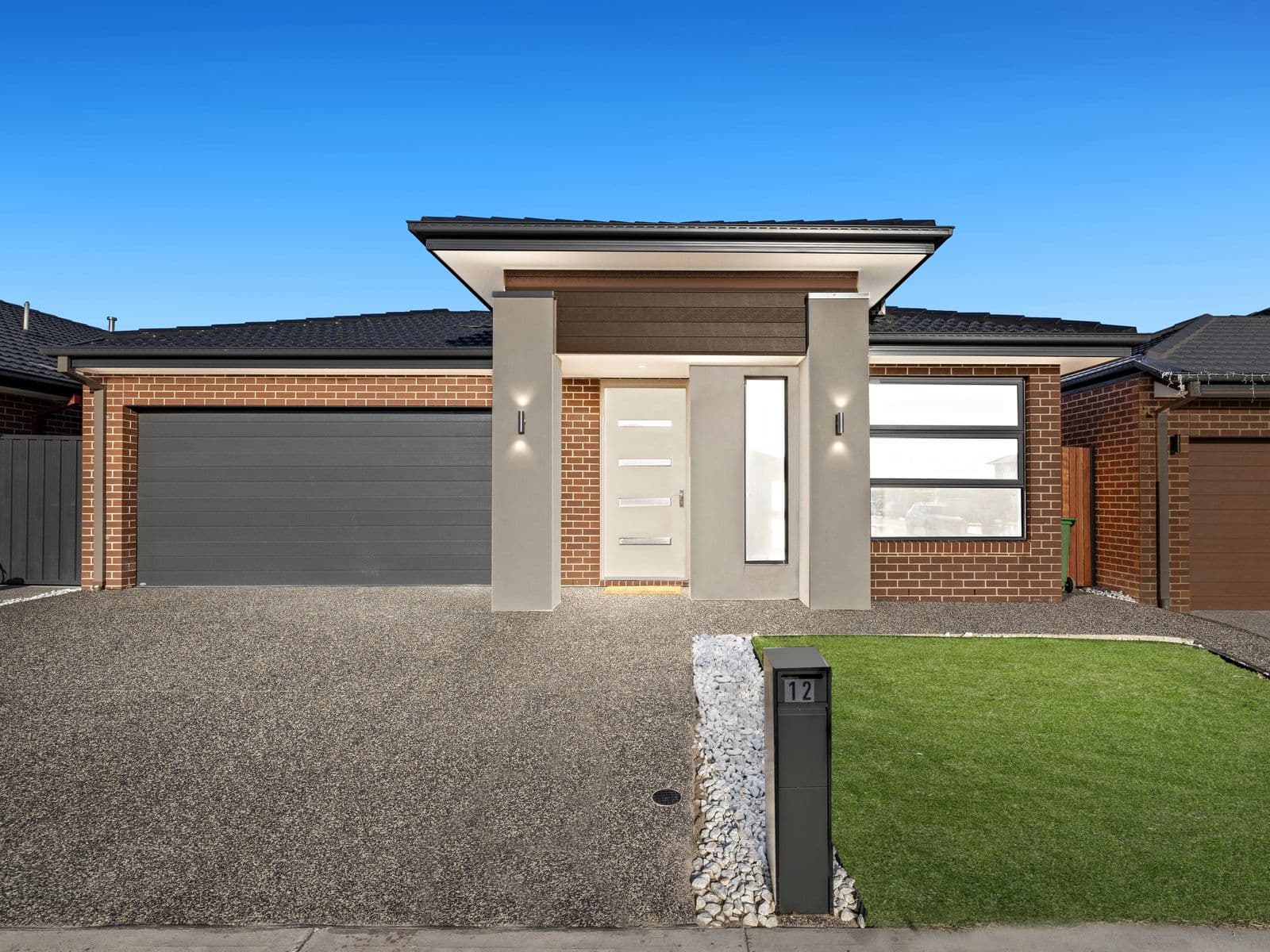 12 Wateribbon Road, Officer - Image 1