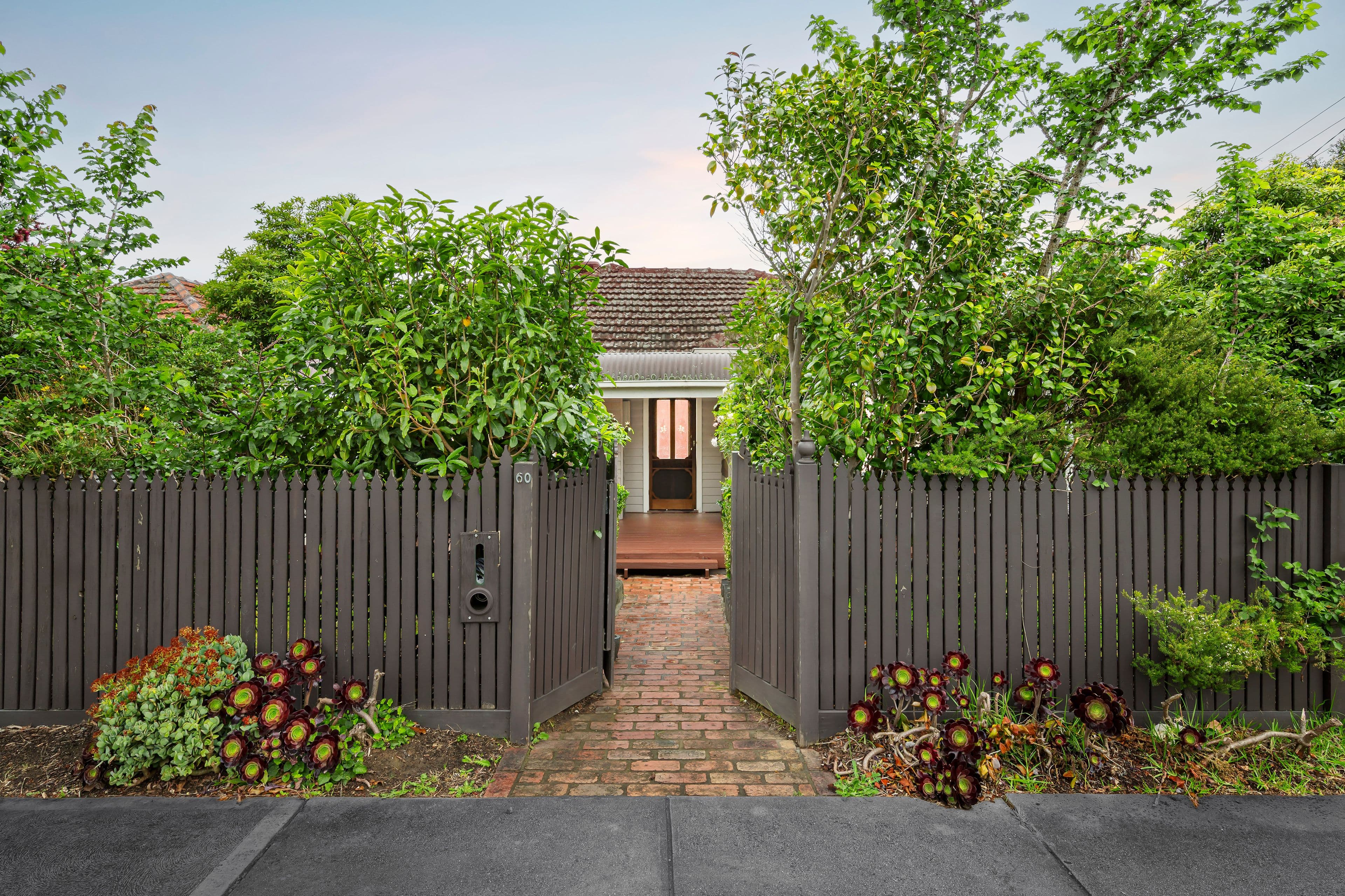 60 Braid Hill Road, Macleod VIC 3085, Macleod - Thumbnail 2