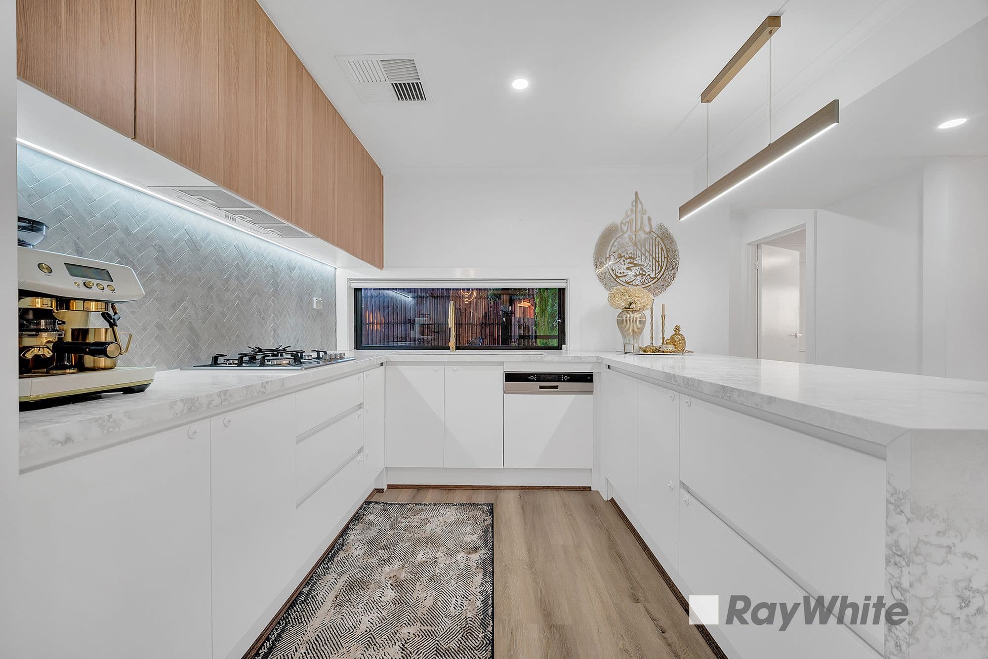8 Brahman Court, Dandenong North VIC 3175, Dandenong North - Thumbnail 5