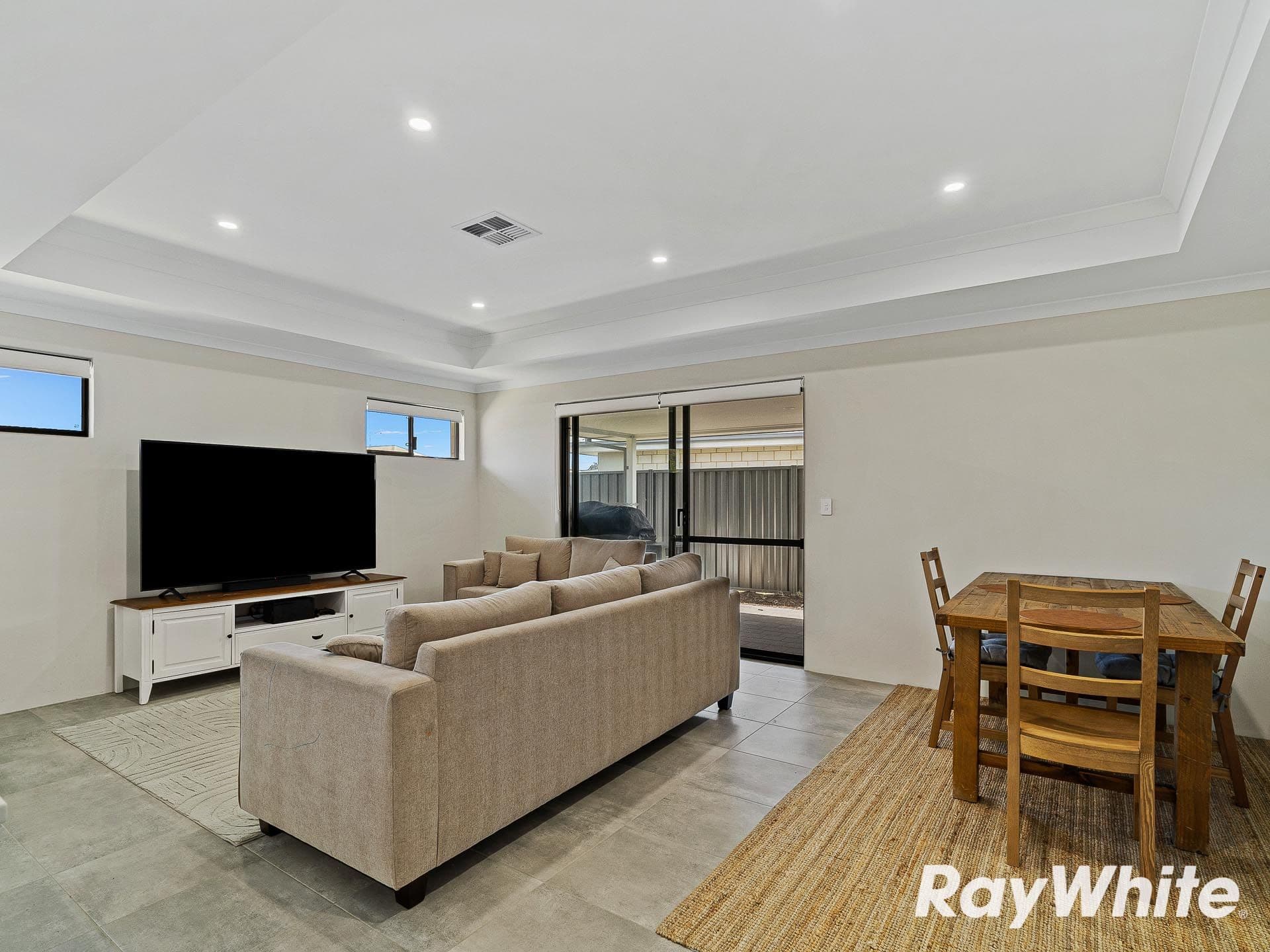 122 Lakewood Parkway, Coodanup WA 6210, Coodanup - Thumbnail 6