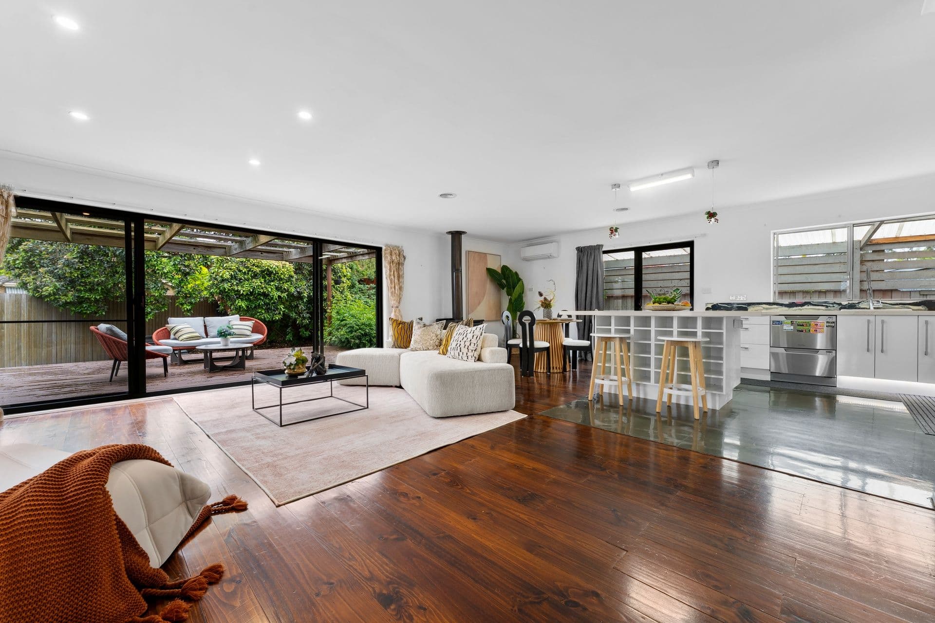 30 Fernwood Road, Narre Warren VIC 3805, Narre Warren - Thumbnail 2