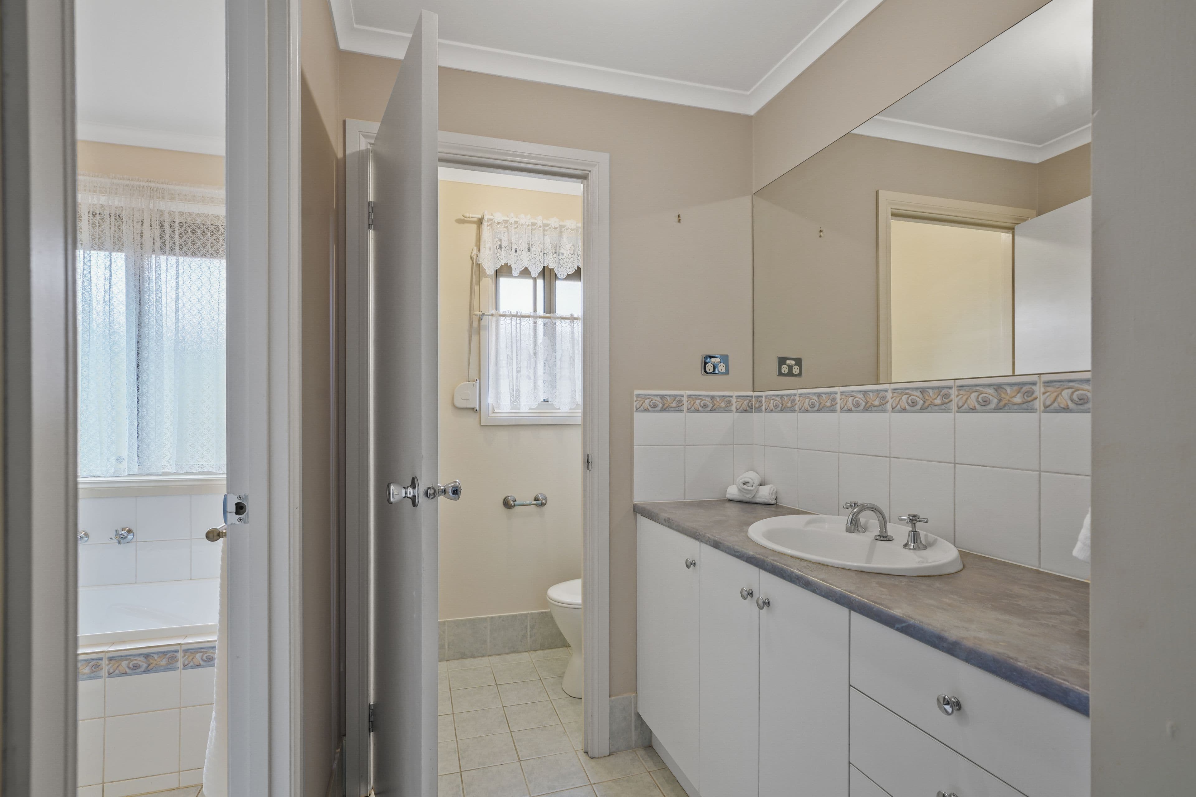 4 Pyrus Crescent, Andrews Farm SA 5114, Andrews Farm - Thumbnail 7