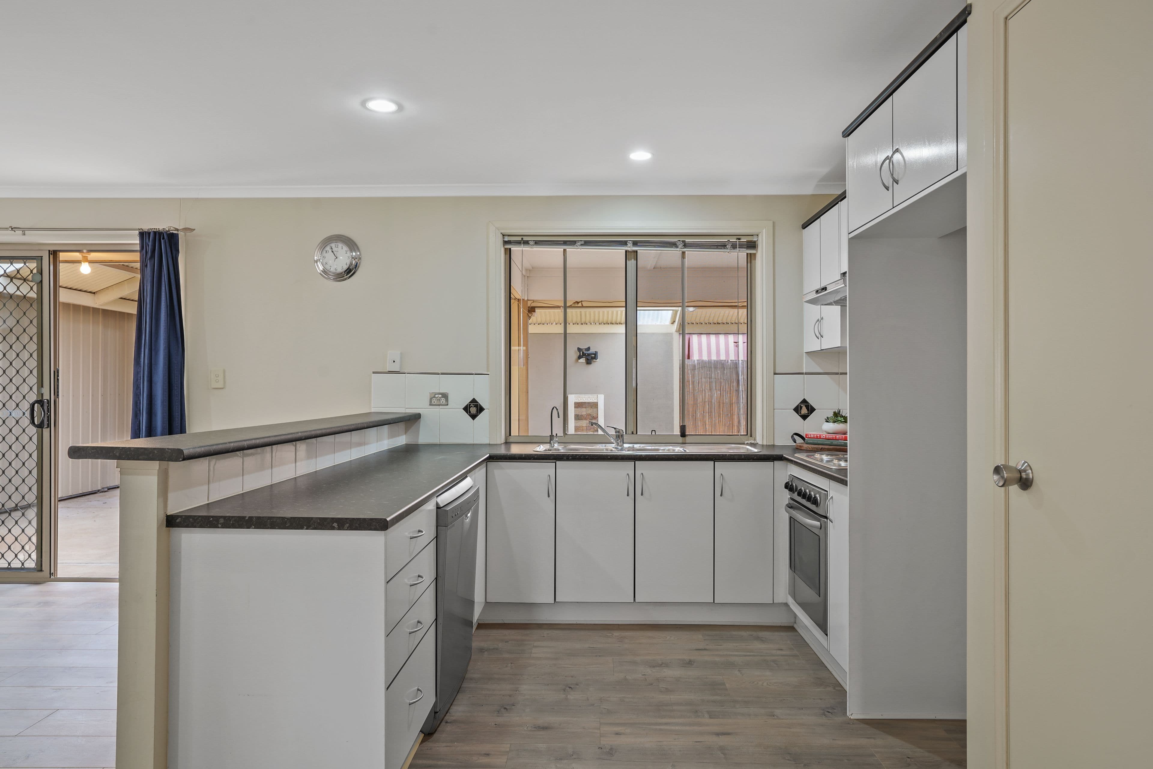 4 Pyrus Crescent, Andrews Farm SA 5114, Andrews Farm - Thumbnail 8