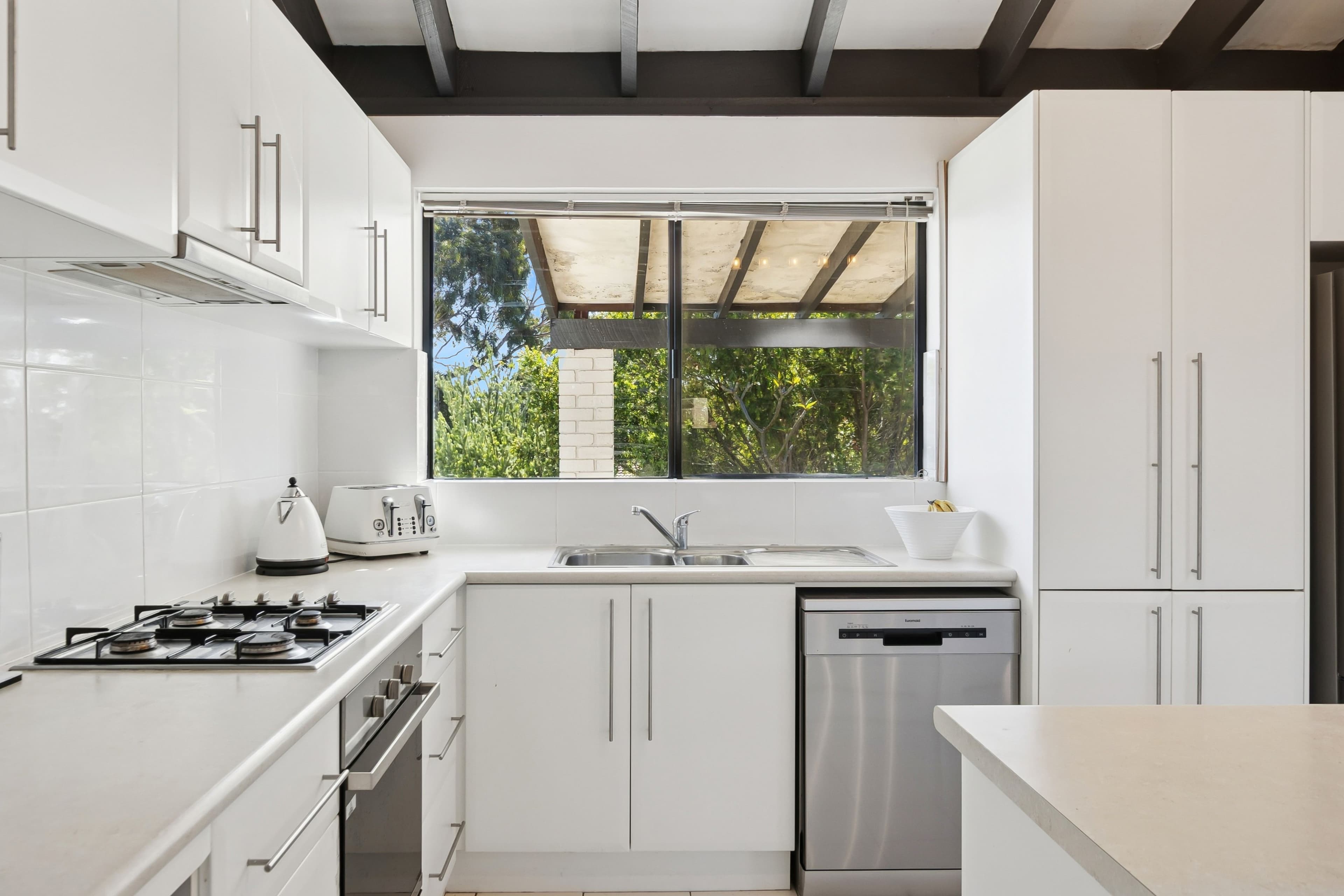 16 Wirilda Crescent, Greenwood WA 6024, Greenwood - Thumbnail 2