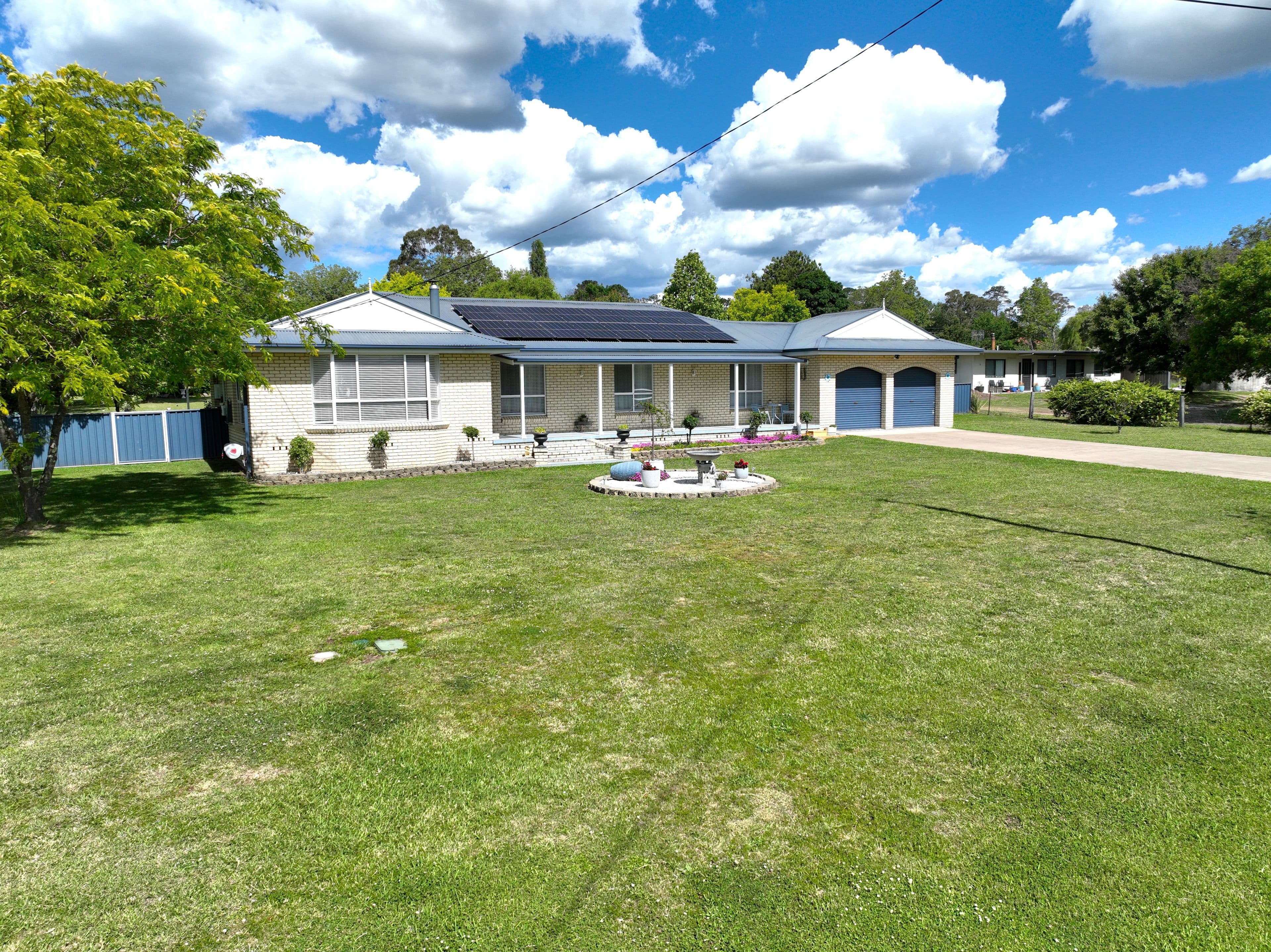 9 Grey Street, Glen Innes NSW 2370, Glen Innes - Image 1