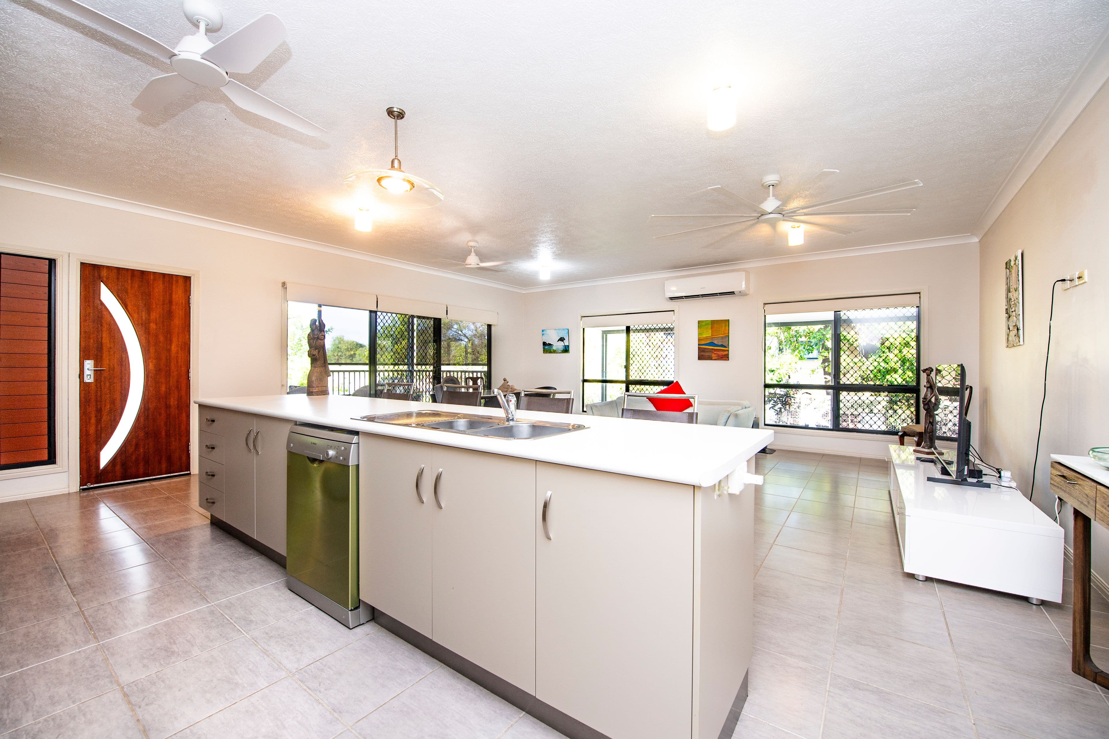 100 Gifford Street, Horseshoe Bay QLD 4819, Horseshoe Bay - Thumbnail 8