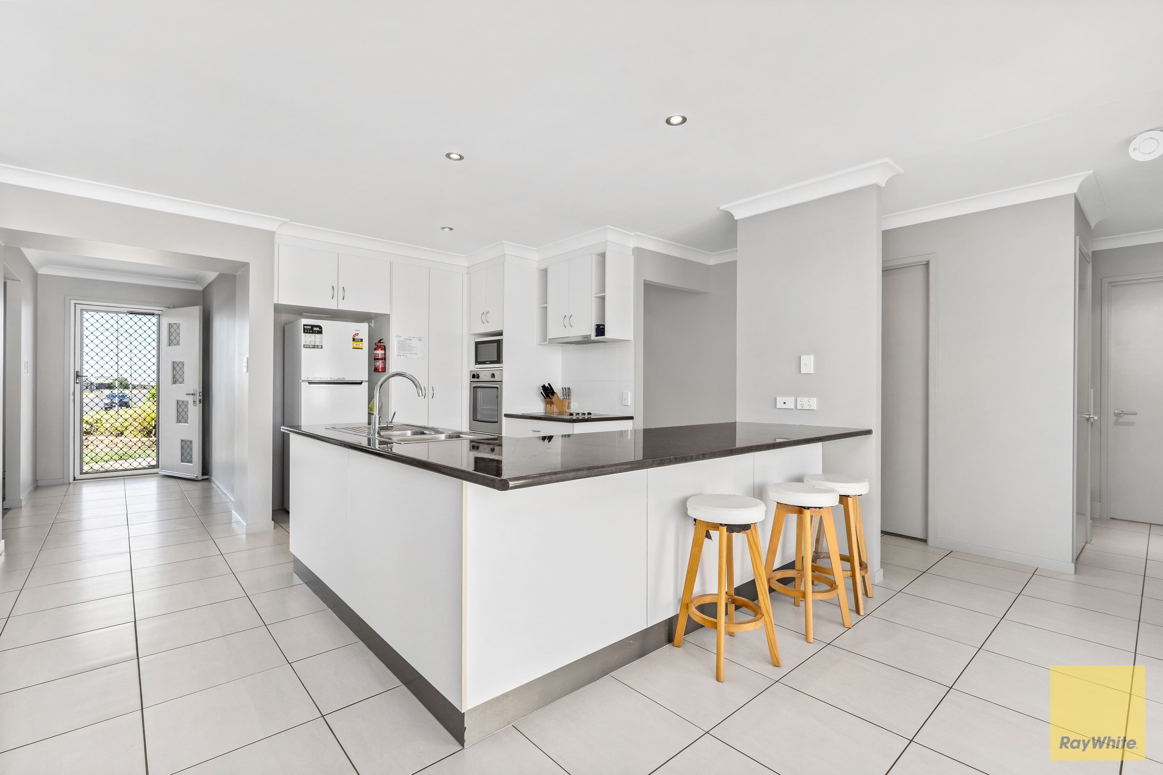 42 Mayfair Drive, Emerald QLD 4720, Emerald - Thumbnail 7