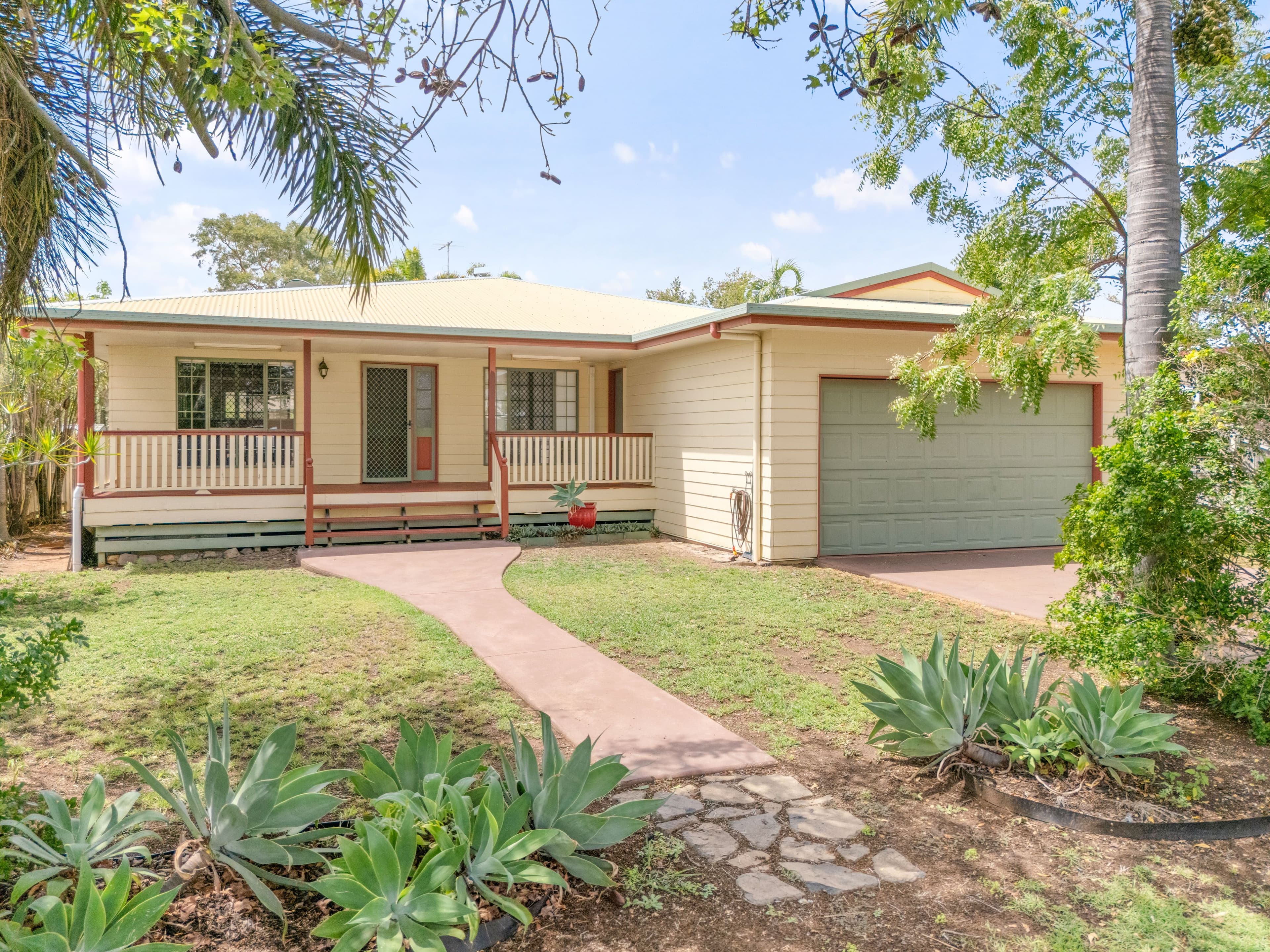 64 Crinum Crescent, Emerald QLD 4720, Emerald - Image 1