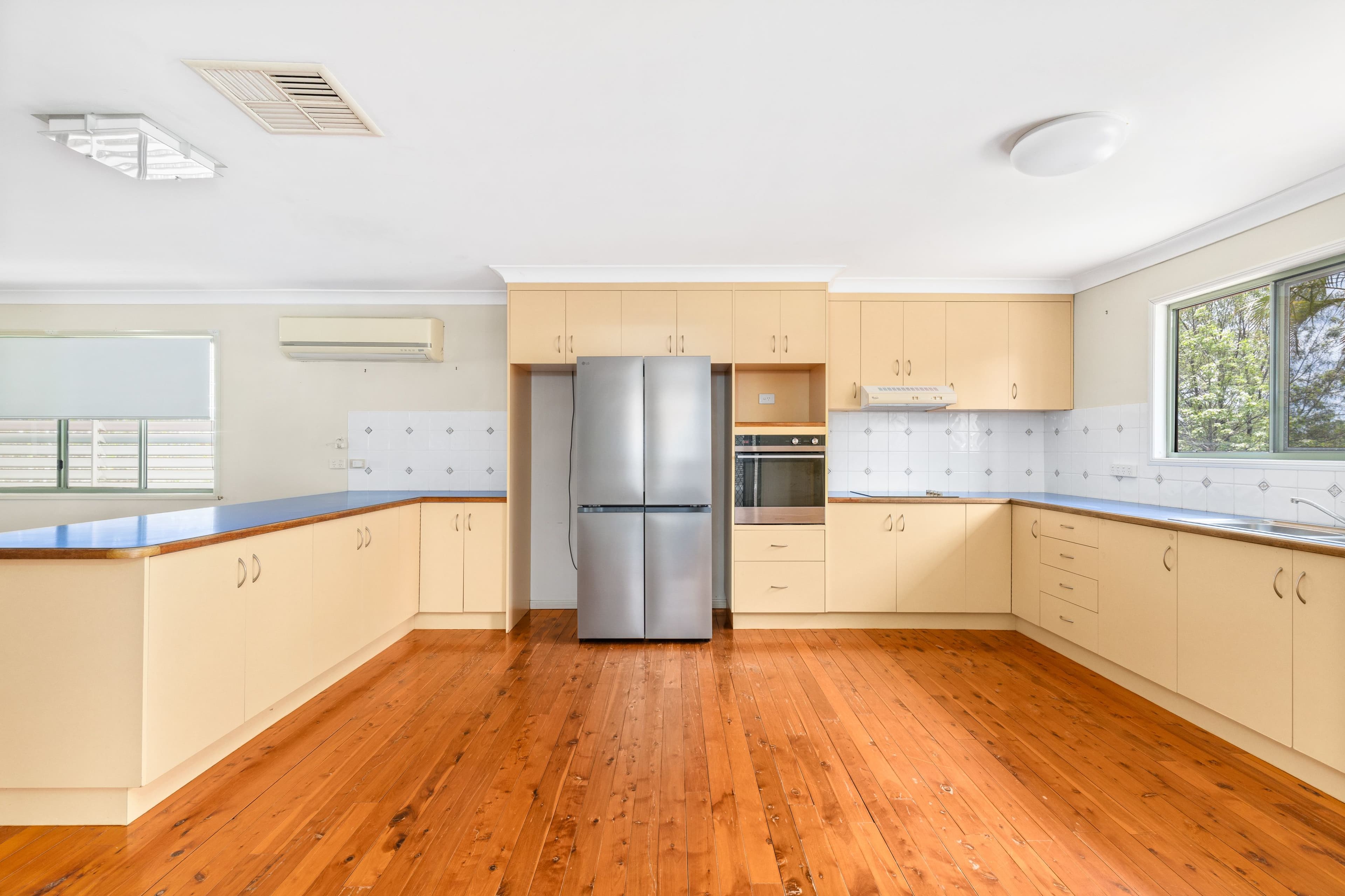 64 Crinum Crescent, Emerald QLD 4720, Emerald - Thumbnail 8