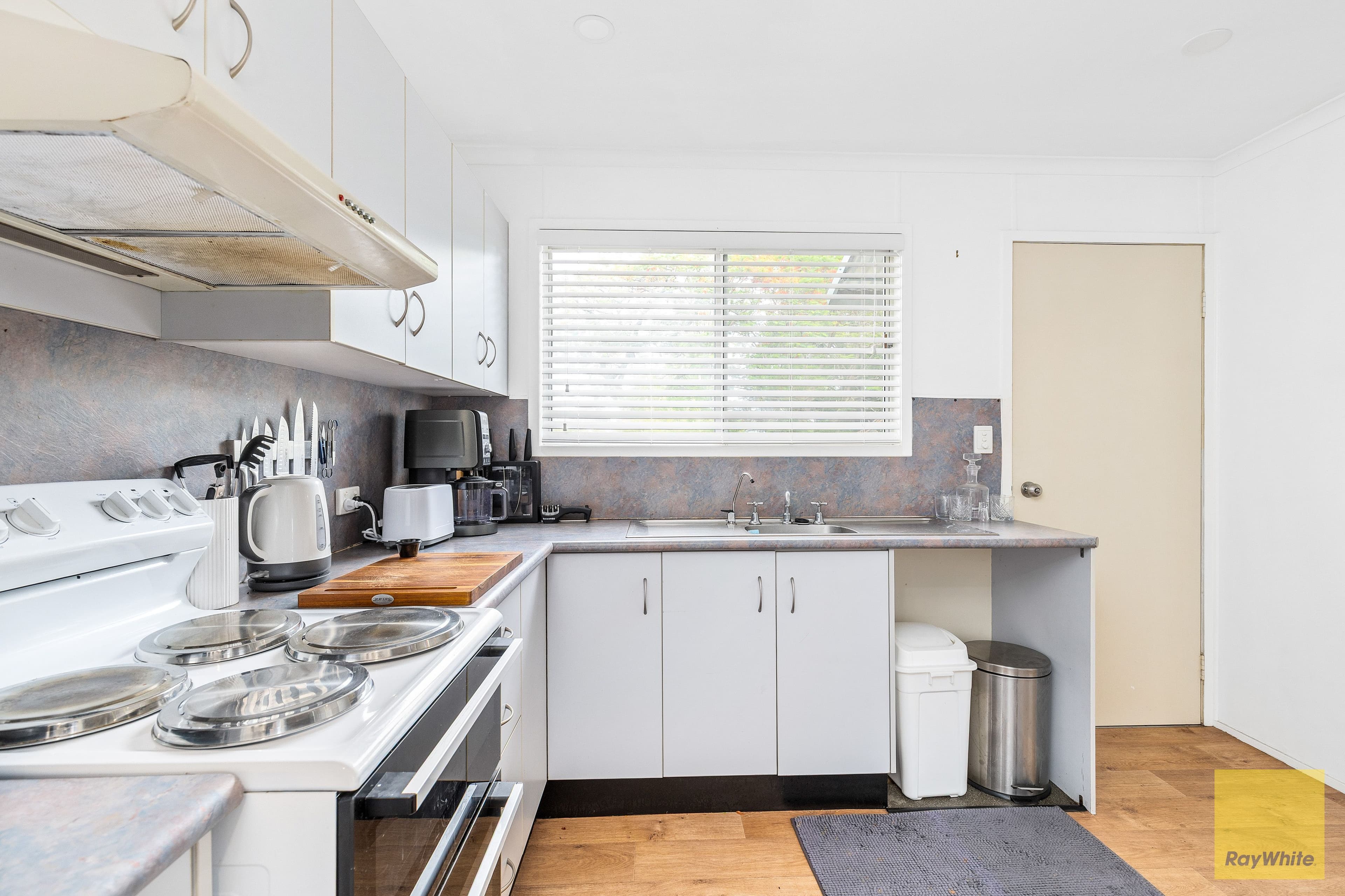 22 Lorraway Street, Emerald QLD 4720, Emerald - Thumbnail 8