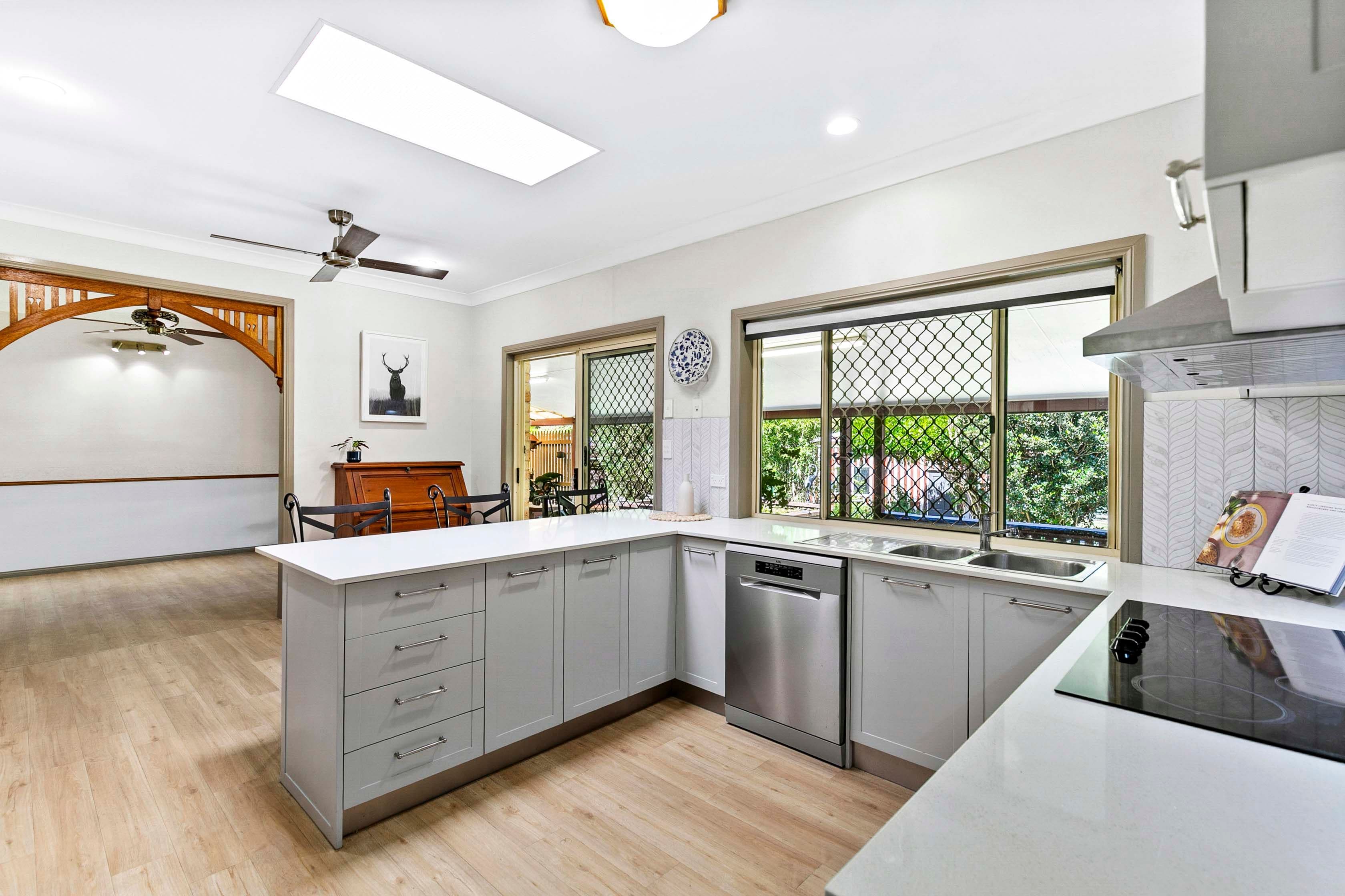 27 Romeck Crescent, Urraween QLD 4655, Urraween - Thumbnail 8