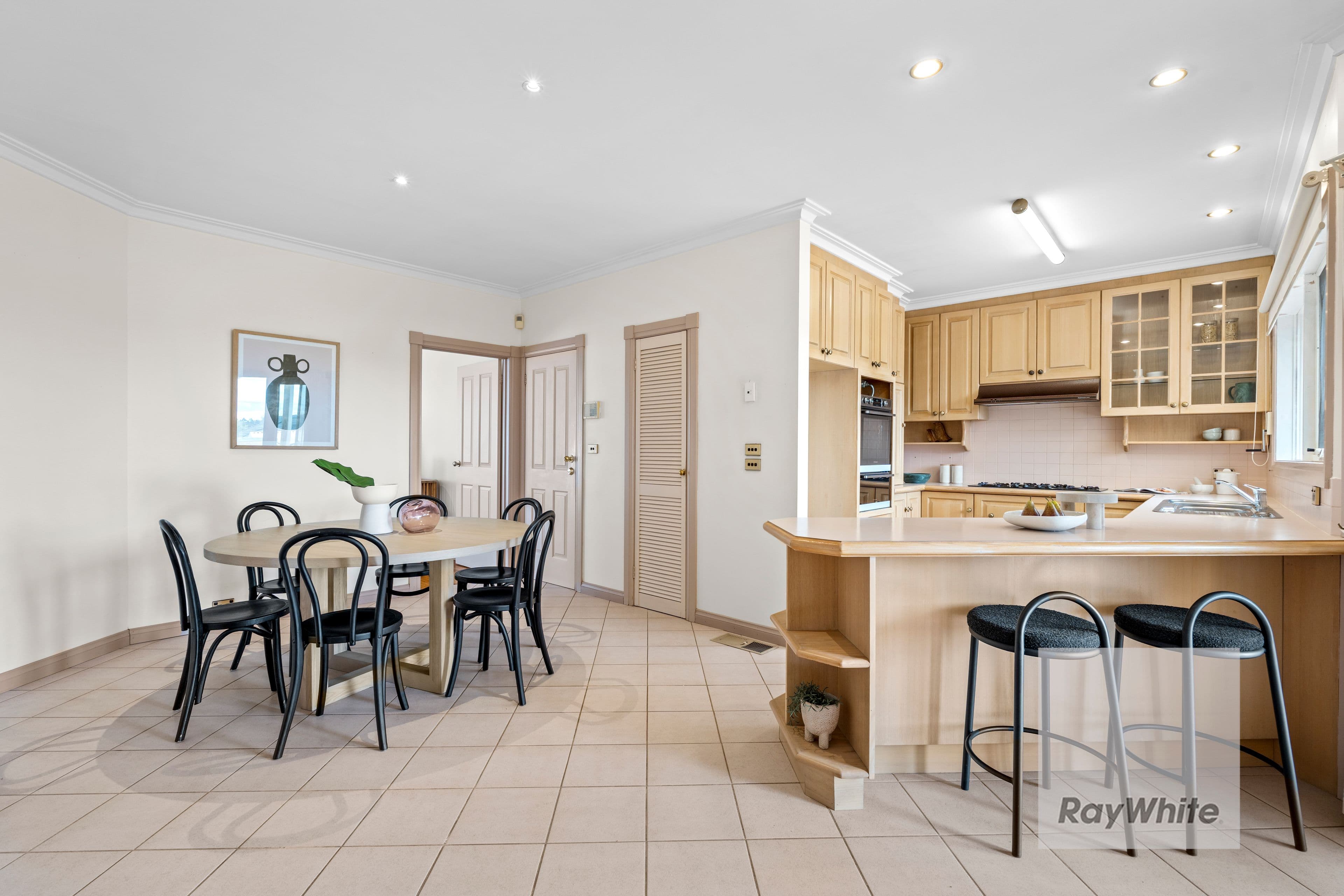 6 Hutchins Circuit, Bundoora VIC 3083, Bundoora - Thumbnail 6