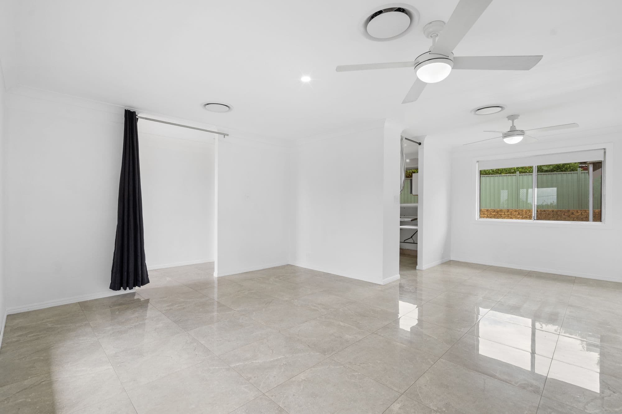 14 Saverin Road, Eagleby QLD 4207, Eagleby - Thumbnail 3