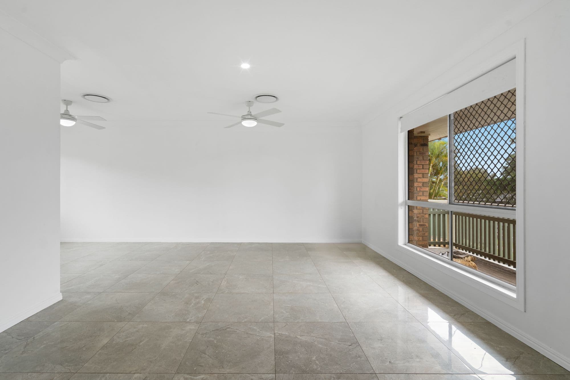 14 Saverin Road, Eagleby QLD 4207, Eagleby - Thumbnail 4