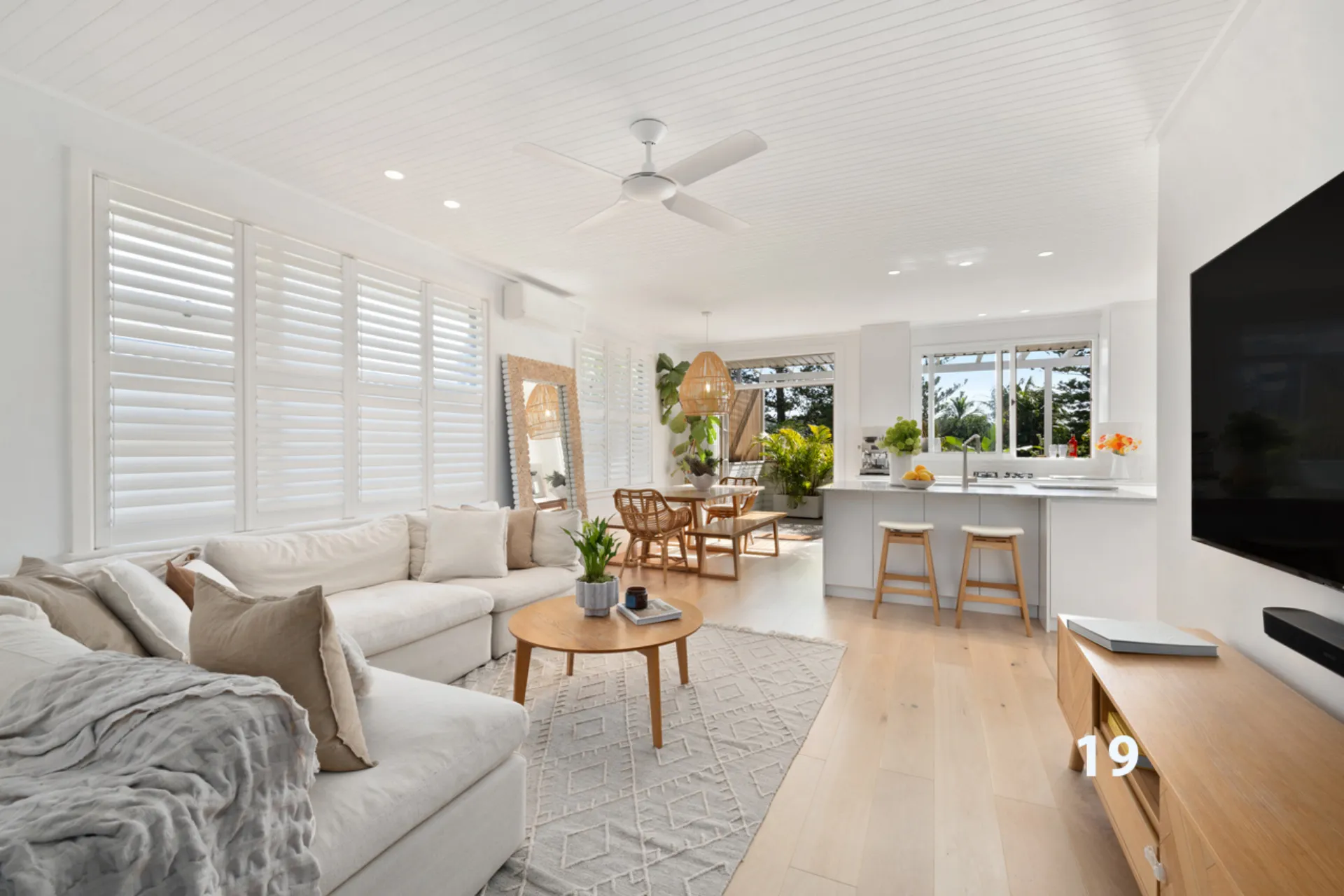 19 Watkins Road, Avalon Beach, NSW, Avalon Beach - Thumbnail 2