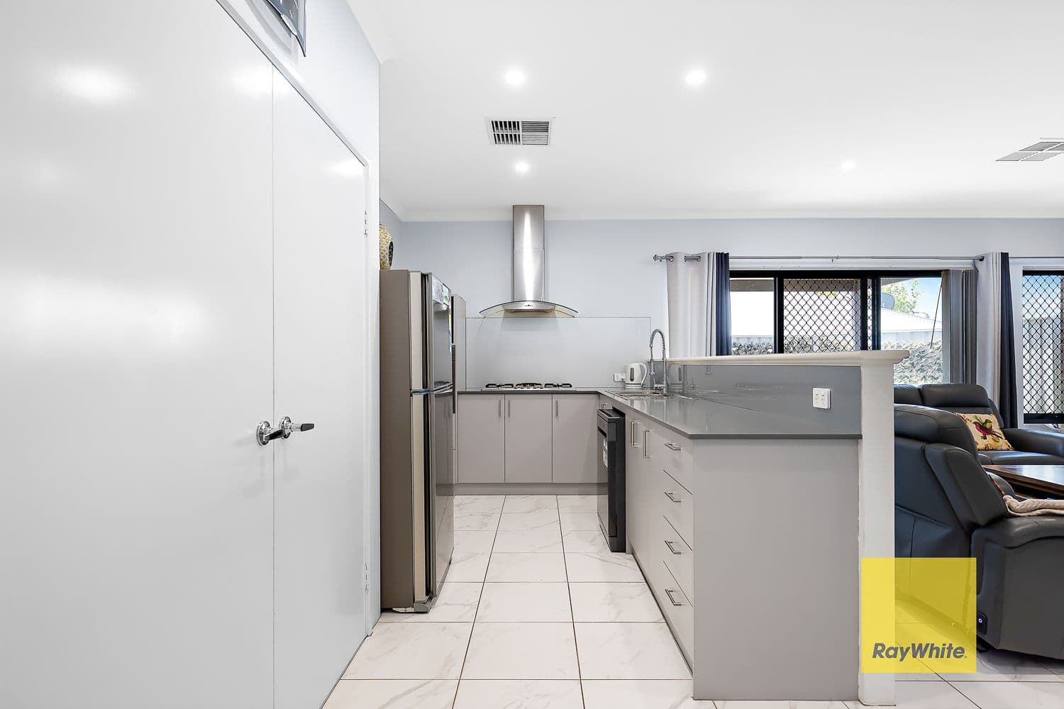 187A Gibbs Street, East Cannington WA 6107, East Cannington - Thumbnail 2