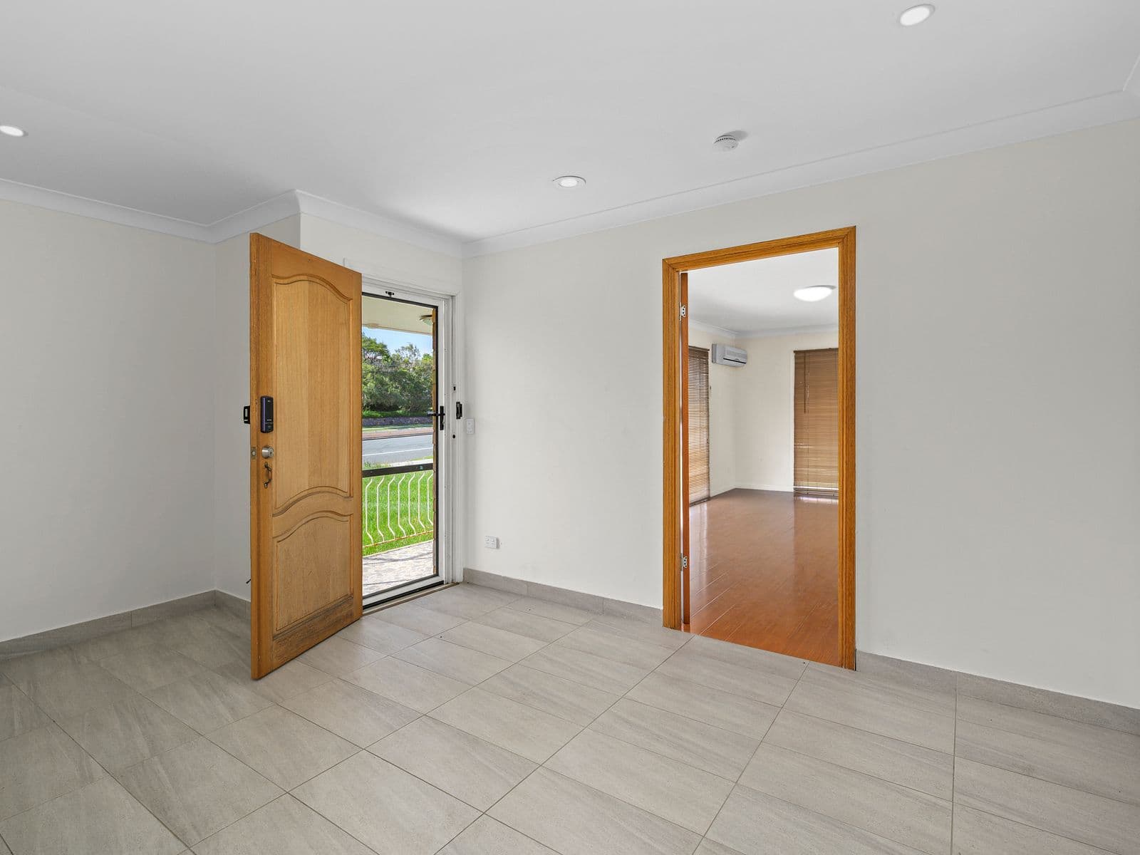 153 Mount Gravatt Capalaba Road, Upper Mount Gravatt - Thumbnail 4