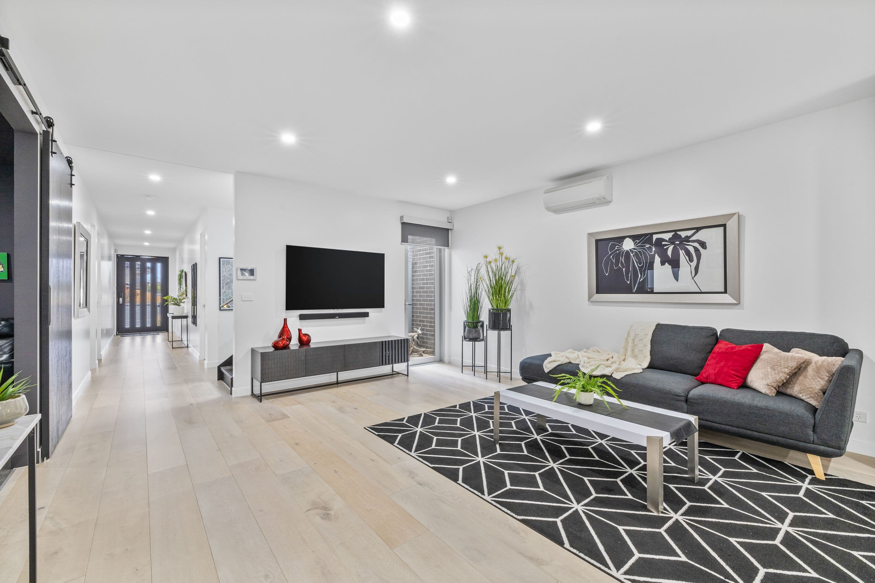 118 The Parade, Wollert VIC 3750, Wollert - Thumbnail 2