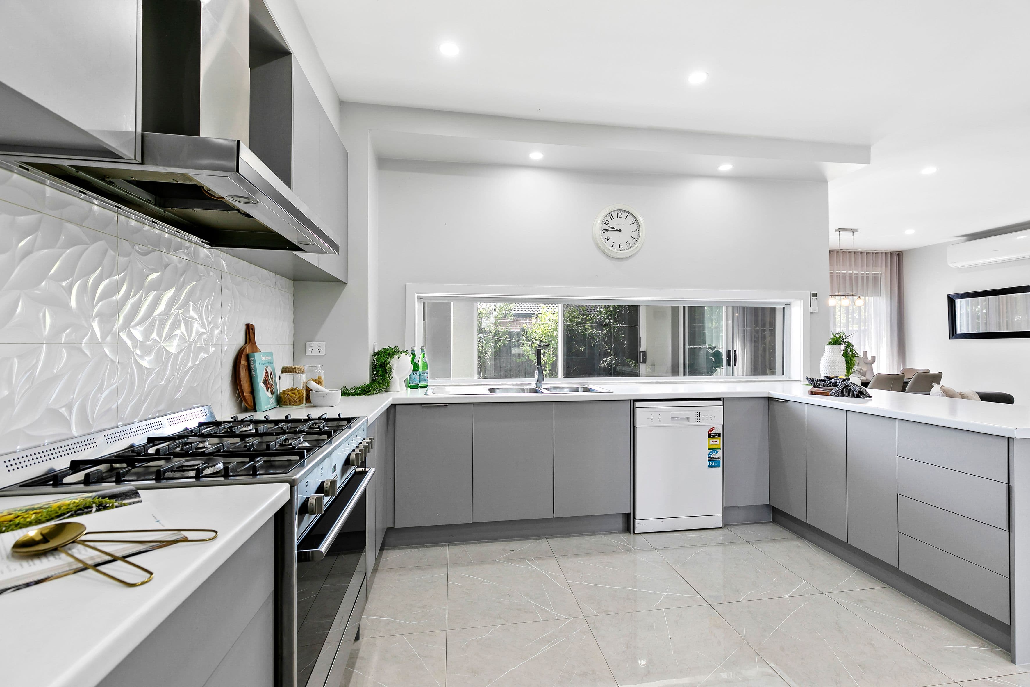 11 Bisham Street, Mickleham VIC 3064, Mickleham - Thumbnail 3