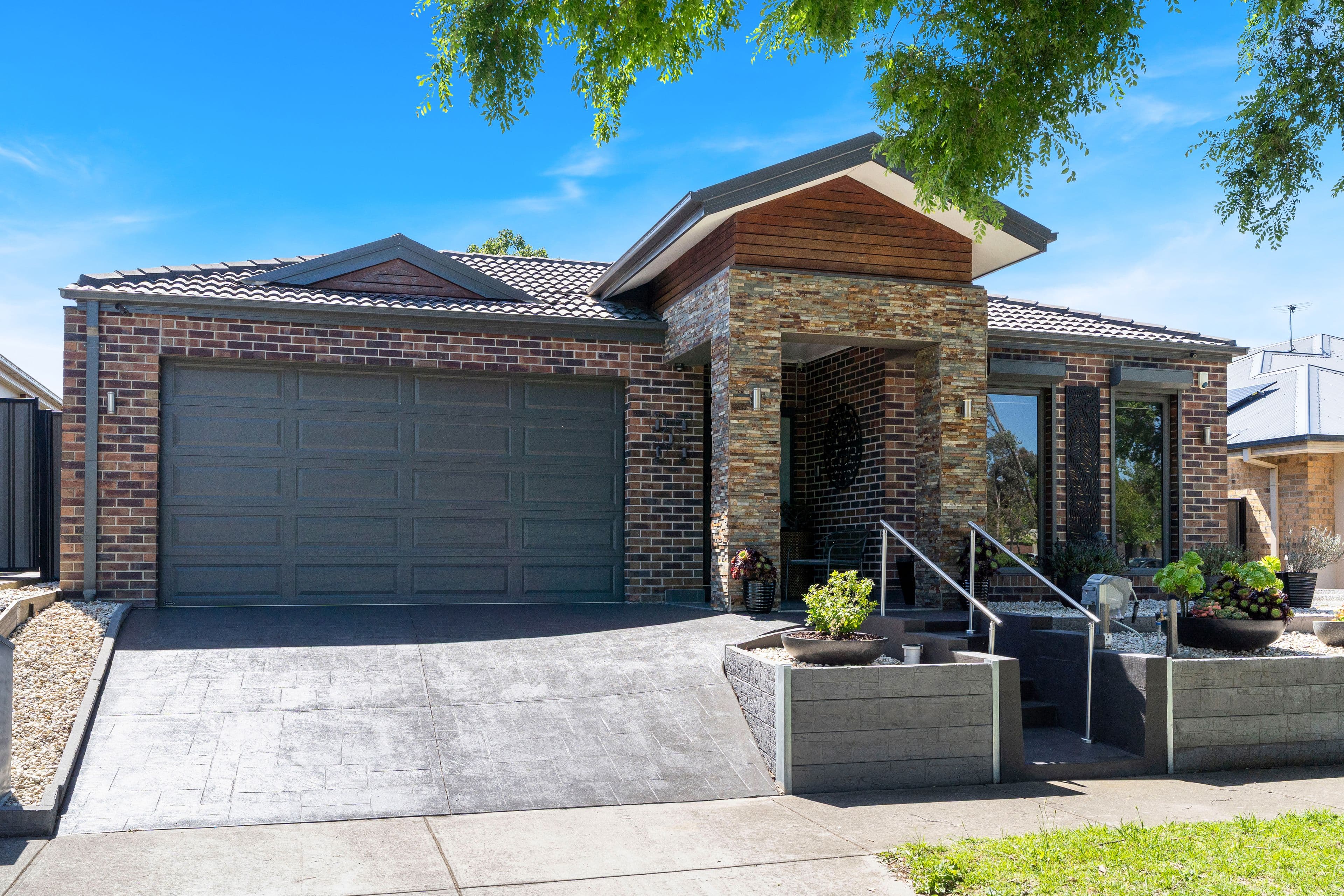 35 Cradle Mountain Drive, Craigieburn VIC 3064, Craigieburn - Image 1