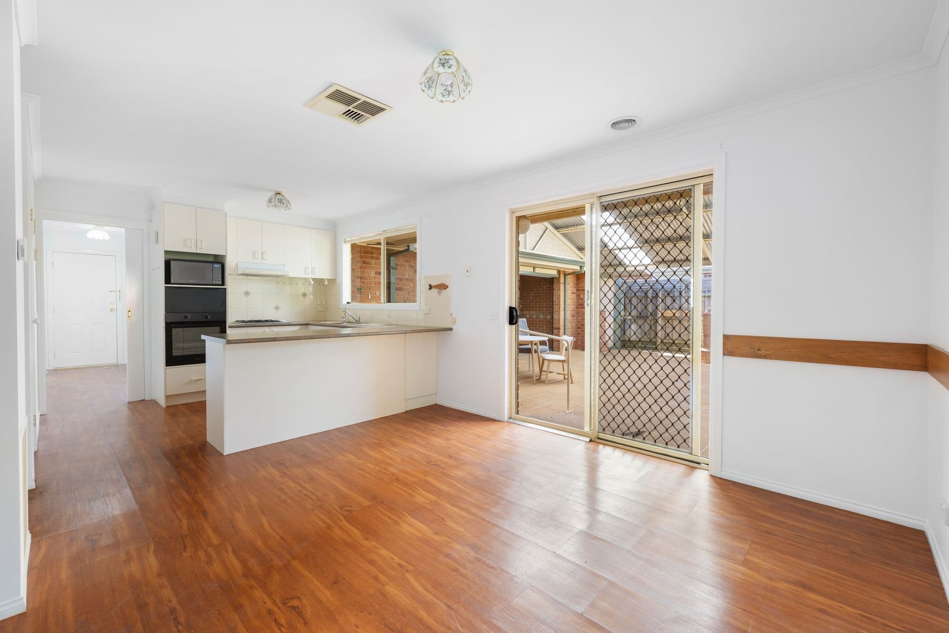 19 Jagger Circuit, Cranbourne East VIC 3977, Cranbourne East - Thumbnail 3