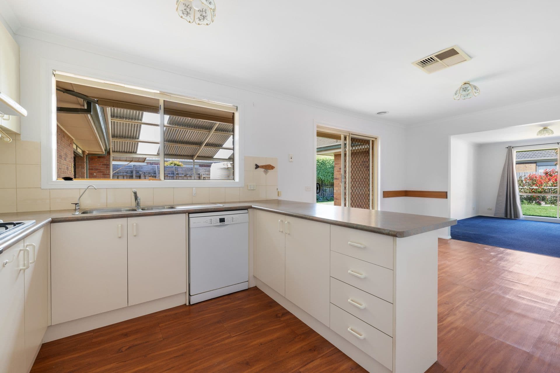 19 Jagger Circuit, Cranbourne East VIC 3977, Cranbourne East - Thumbnail 5