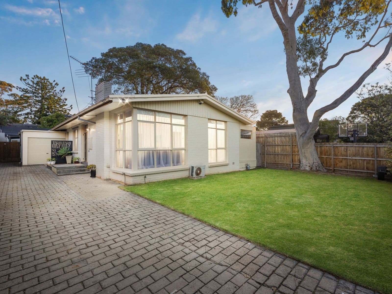 30 Folkestone Crescent, Beaumaris - Thumbnail 2