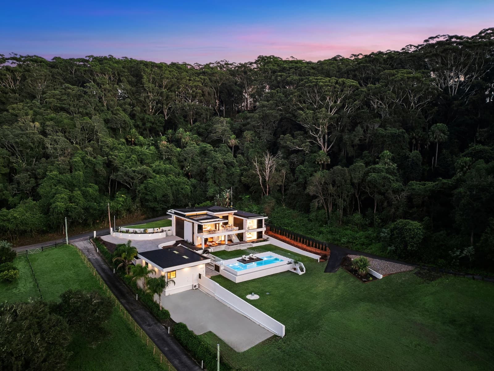 90 Brush Road,Wamberal, Wamberal - Image 1