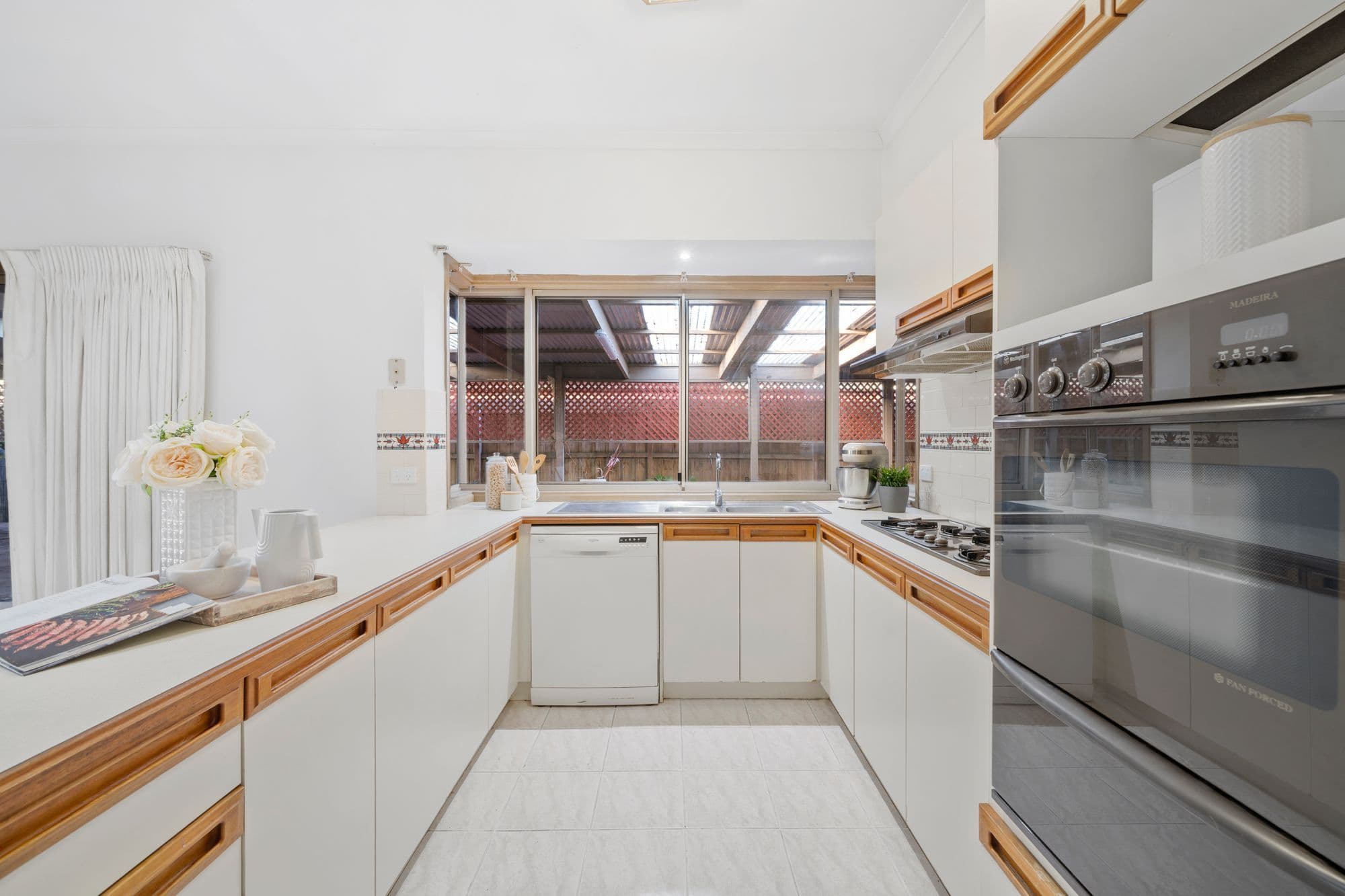 14 Brent Close, Berwick VIC 3806, Berwick - Thumbnail 6