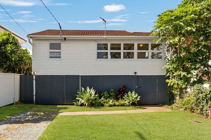 8 Dunns Terrace, Scarborough QLD 4020, Scarborough - Image 1