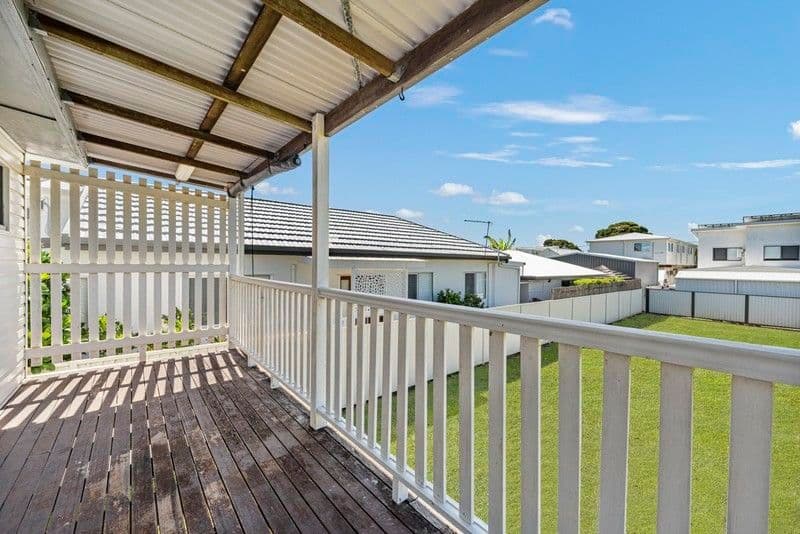 8 Dunns Terrace, Scarborough QLD 4020, Scarborough - Thumbnail 2