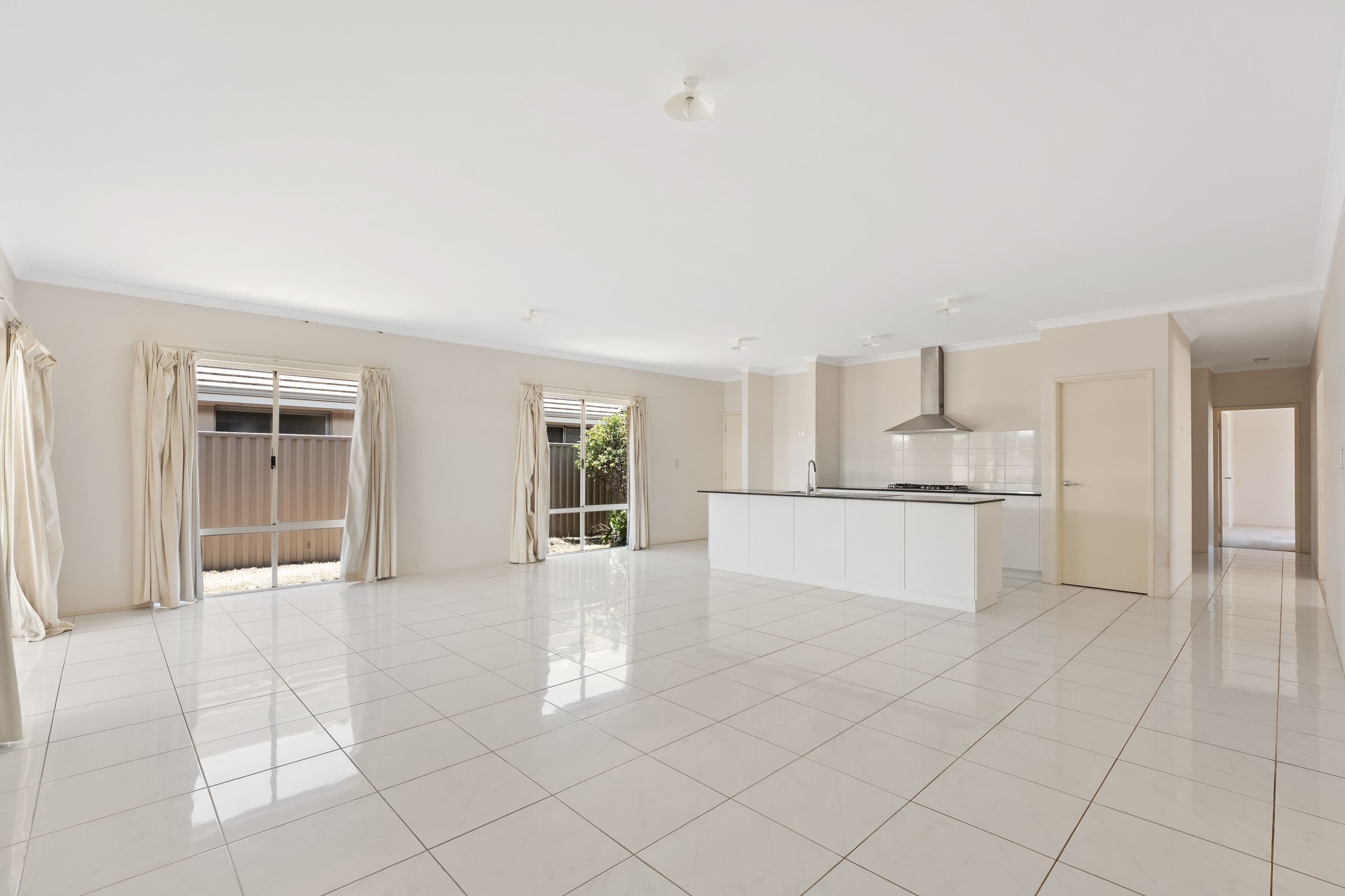 16 Furnivall Parade, Baldivis WA 6171, Baldivis - Thumbnail 2