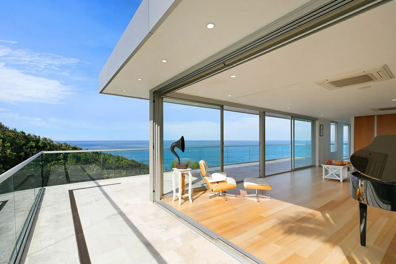 21 John Gray Close,Terrigal, Terrigal - Thumbnail 3