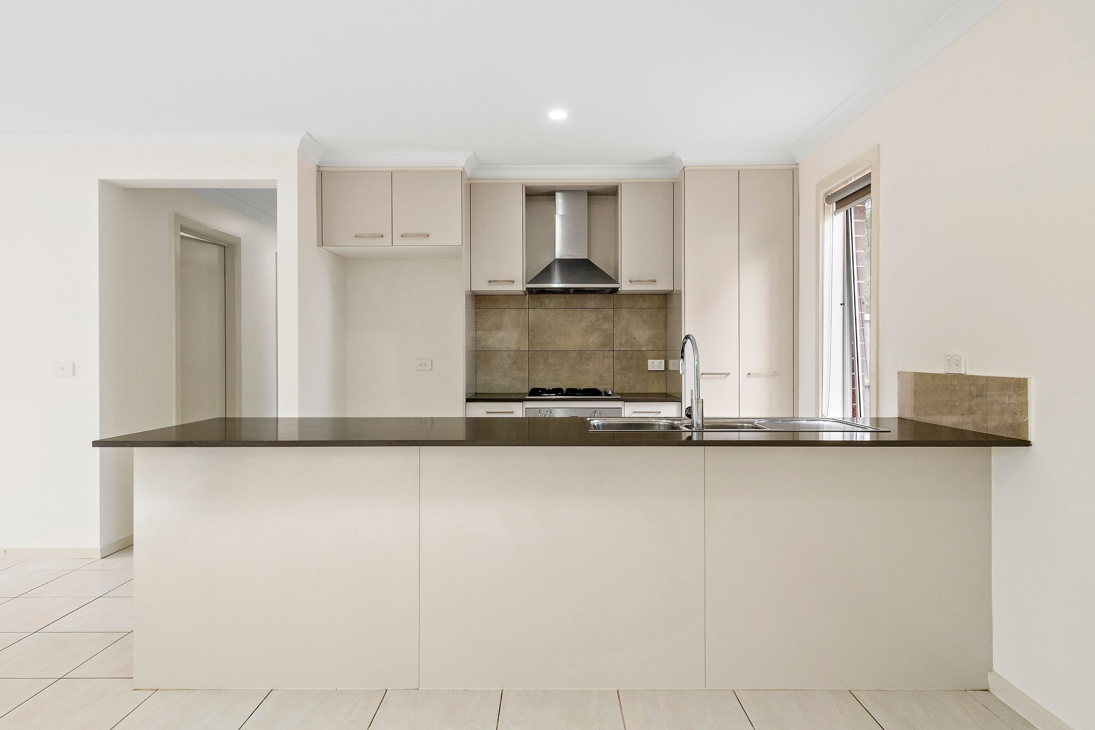 54 Landing Avenue, Doreen VIC 3754, Doreen - Thumbnail 2