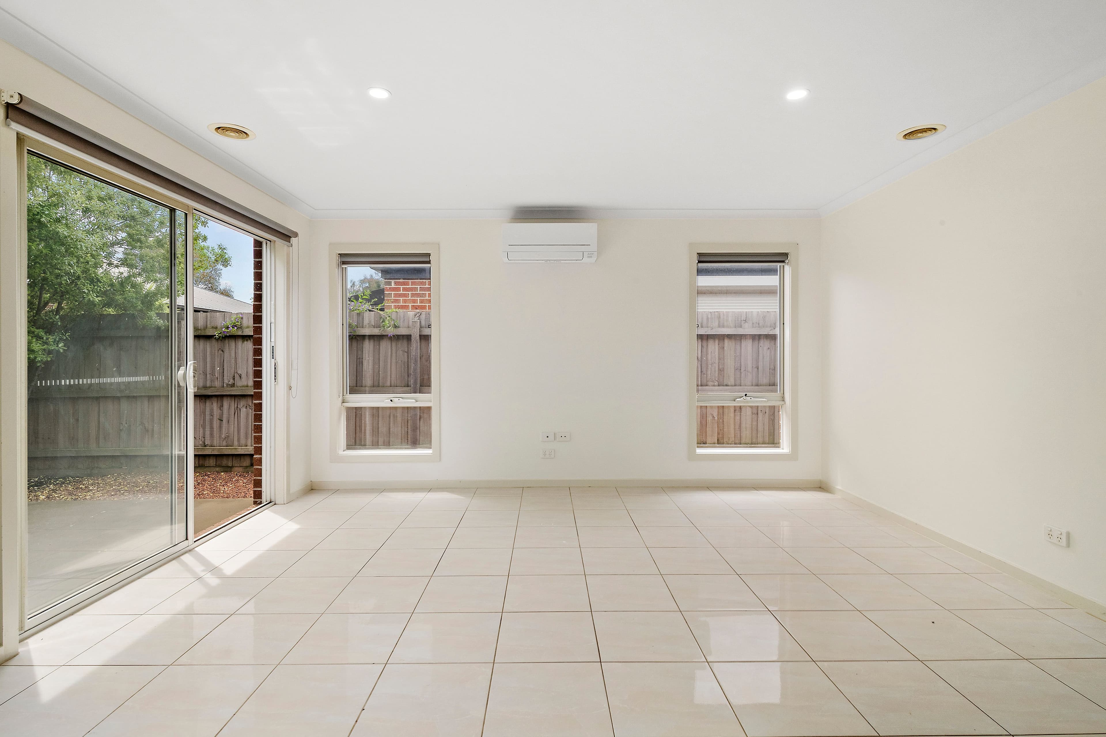 54 Landing Avenue, Doreen VIC 3754, Doreen - Thumbnail 4