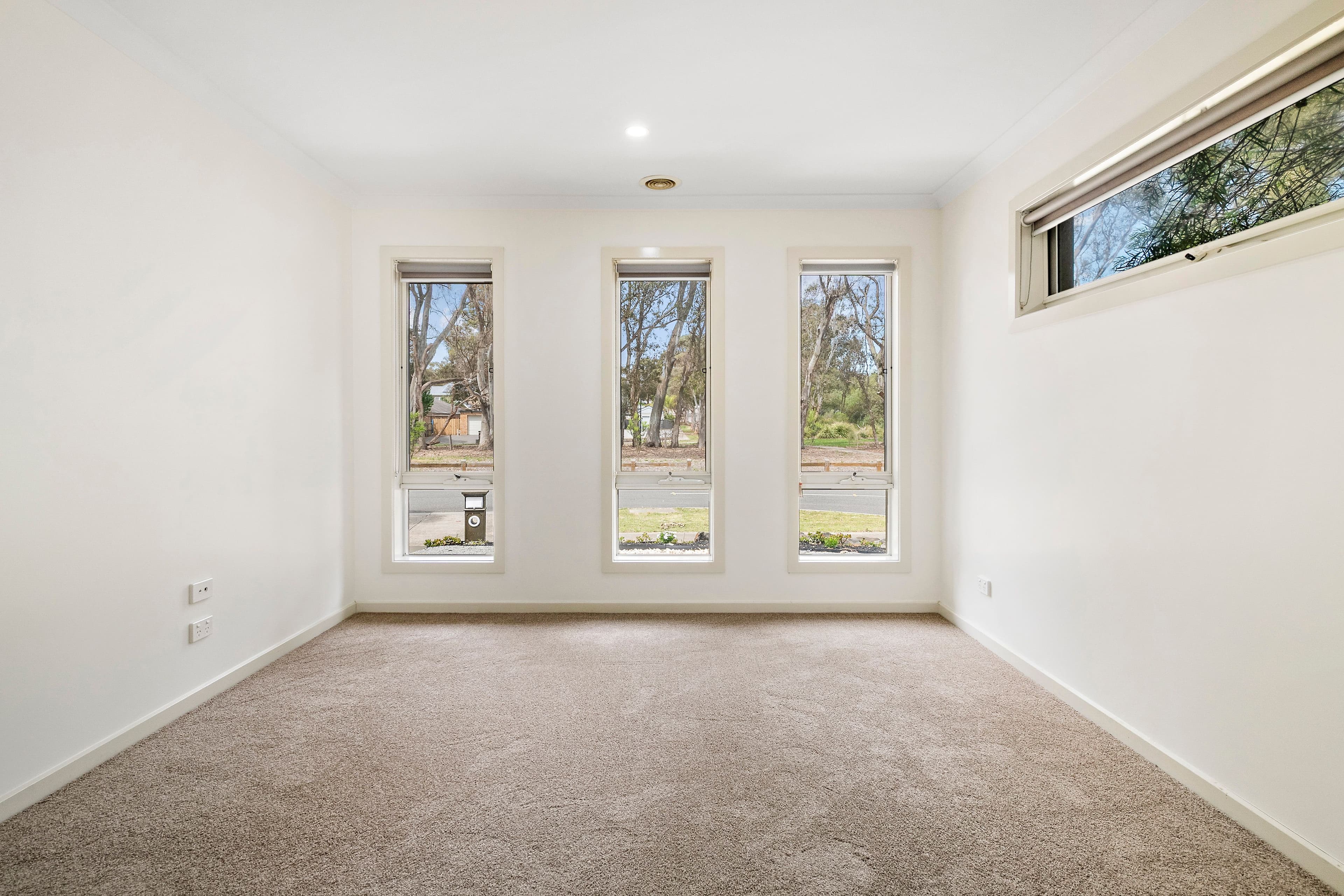 54 Landing Avenue, Doreen VIC 3754, Doreen - Thumbnail 5