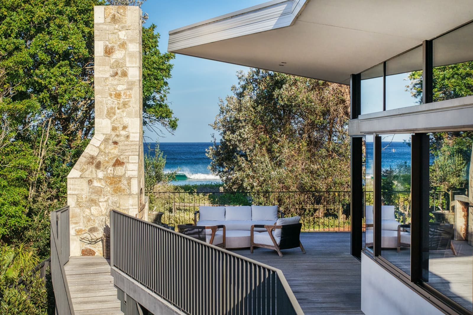10 Mitchell Parade,Mollymook Beach, Mollymook Beach - Thumbnail 2